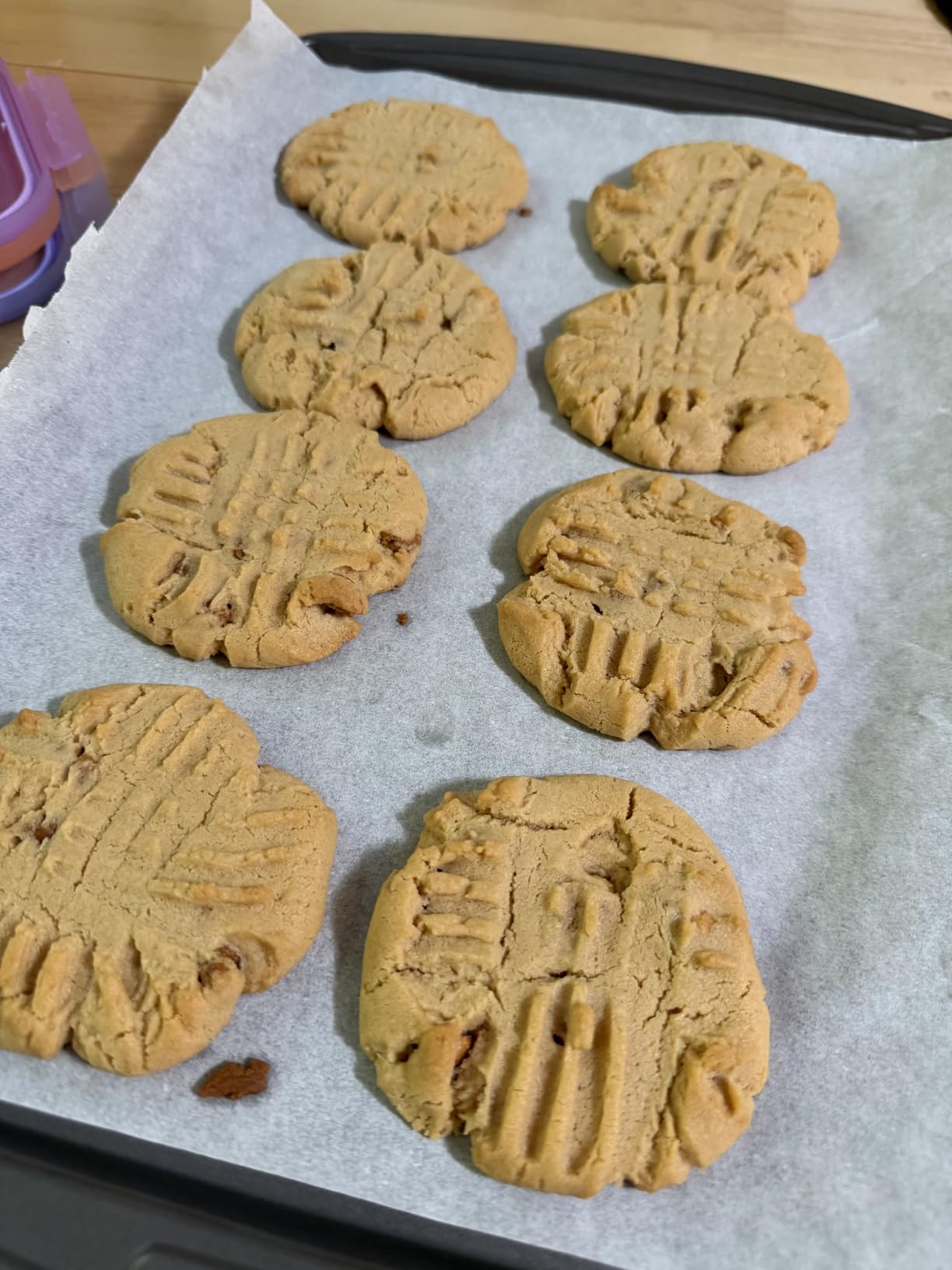 100 Cookies: The Baking Book for Every Kitchen, with Classic Cookies, Novel Treats, Brownies, Bars, and More customer photo 1
