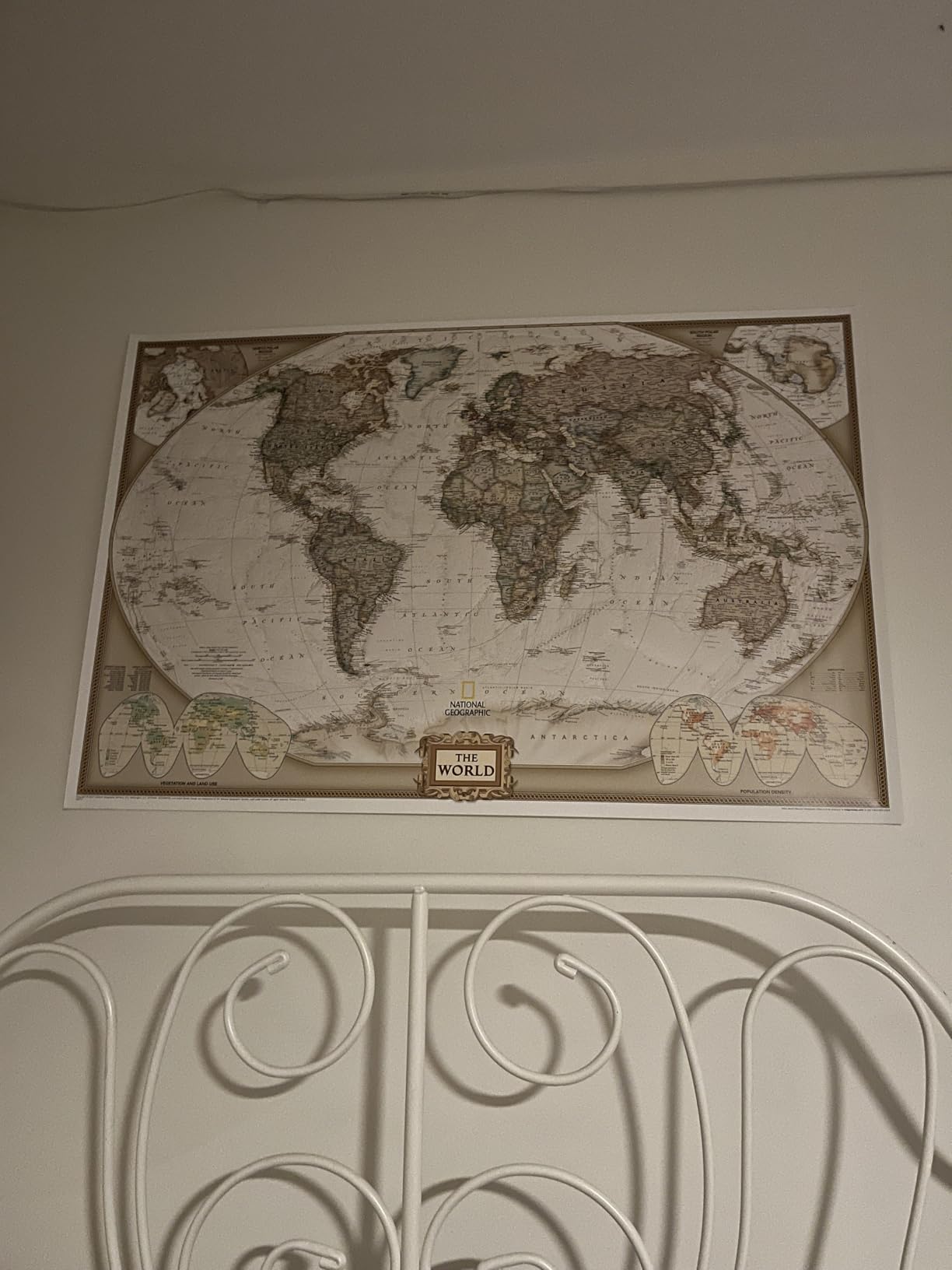 National Geographic World Wall Map - Executive (Poster Size: 36 x 24 in) (National Geographic Reference Map) customer photo 1