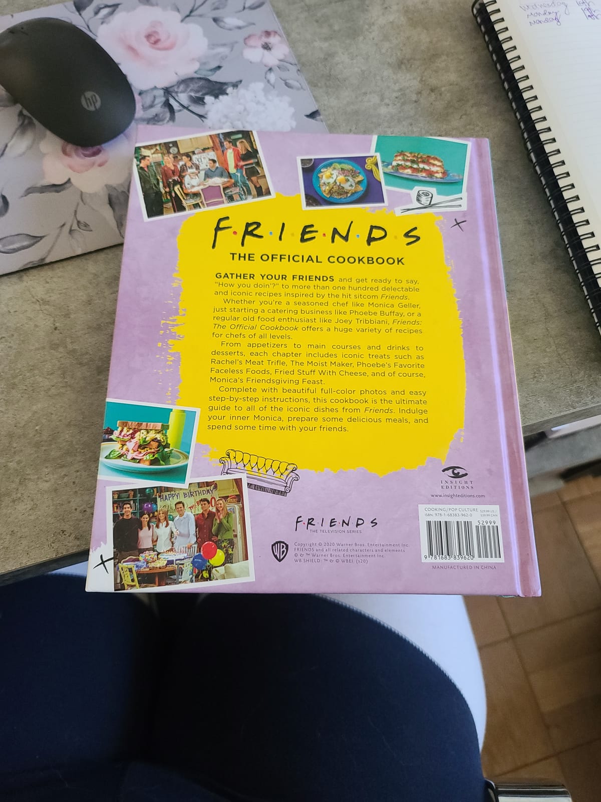 Friends: The Official Cookbook customer photo 2