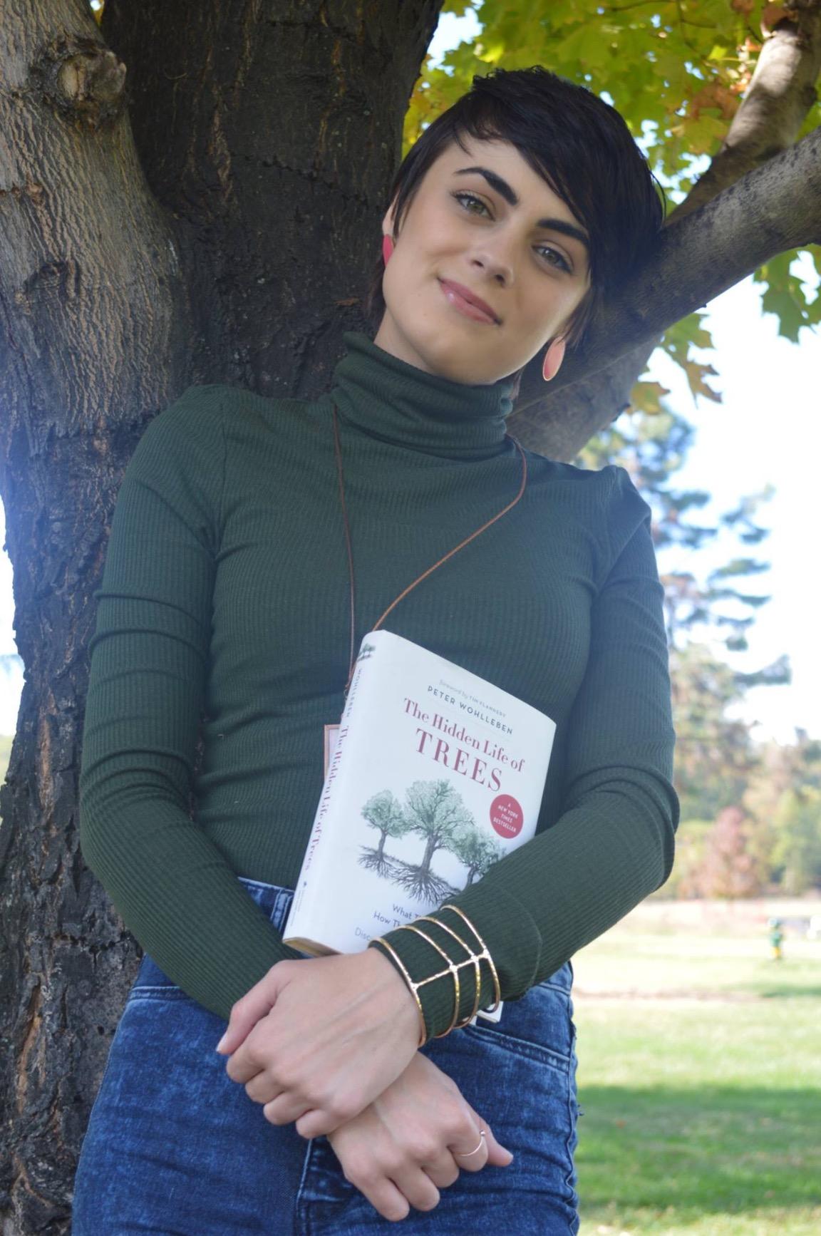 The Hidden Life of Trees: What They Feel, How They Communicate-Discoveries from A Secret World (The Mysteries of Nature, 1) customer photo 2