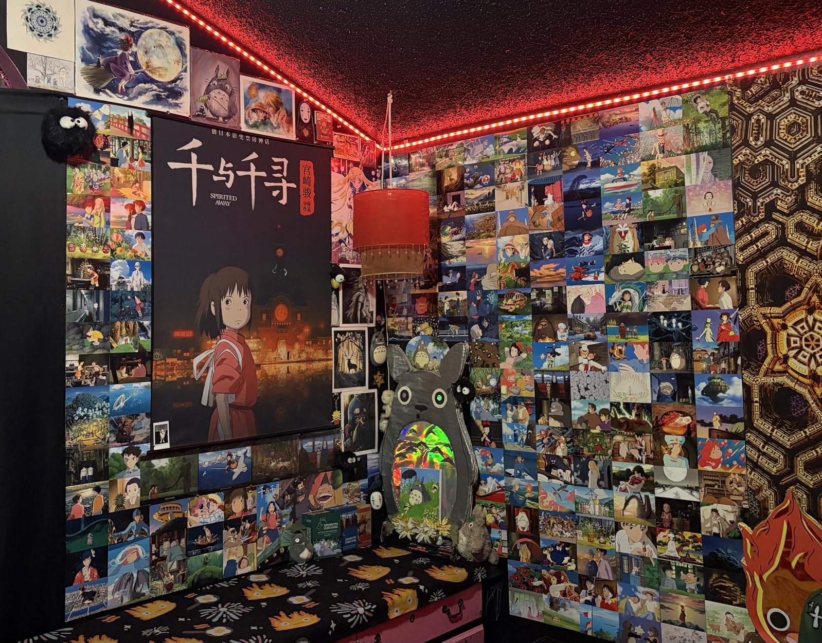 Studio Ghibli: 100 Postcards, Volume 2: Final Frames from the Feature Films (1984-2023) customer photo 1