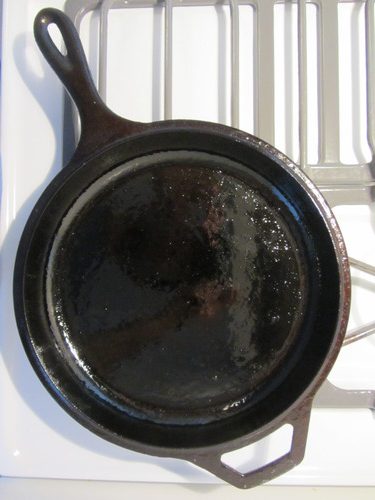Lodge Cast Iron Combo Cooker, 3.2 Quart Deep Pot & 10.25 Inch Skillet Lid | 2-in-1 Deep Pot & Skillet Set, Dutch Oven with Skillet Lid for Sourdough, Frying & Camping, Non-Toxic, PFAS-Free customer photo 1