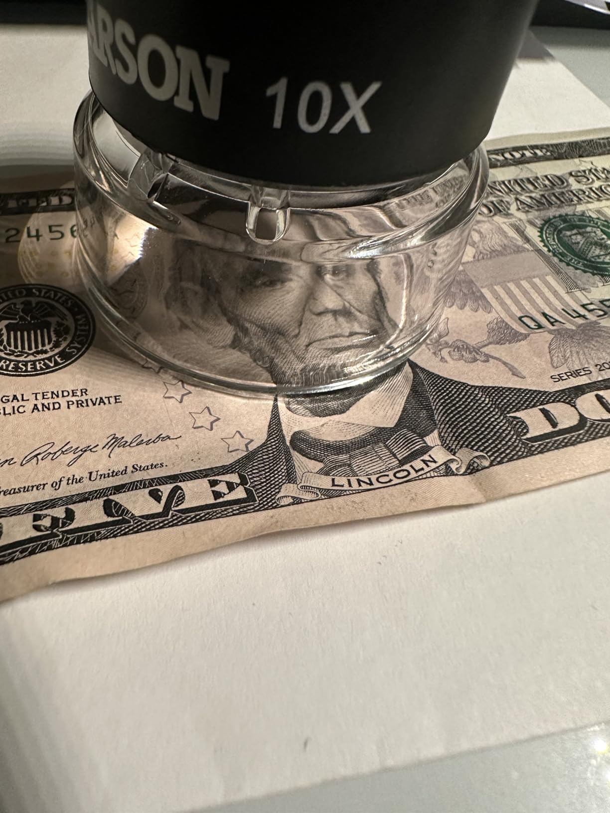 Carson LumiLoupe 10X Power Black/Clear Stand Magnifier, Ambient Light, 1.0 inch Lens Diameter, 2.0 inch Base Diameter, 2.0 x 1.75 x 2.0 inches, 0.05 kg | Loupe Magnifier for Precision Work, Crafts, & Hobbies - for fine details, coins, stamps, photography, and miniatures (LL-10) customer photo 1