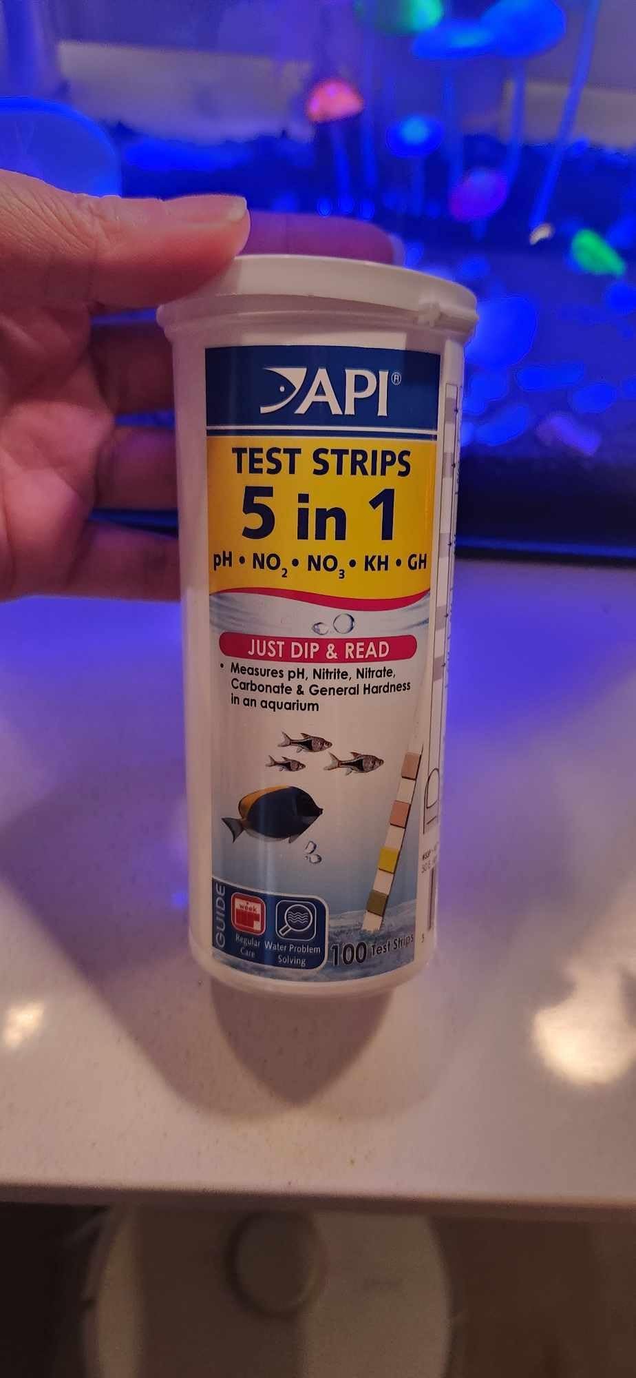 API 5-in-1 Test Strips Freshwater and Saltwater Aquarium Test Strips 25-Count Box customer photo 1
