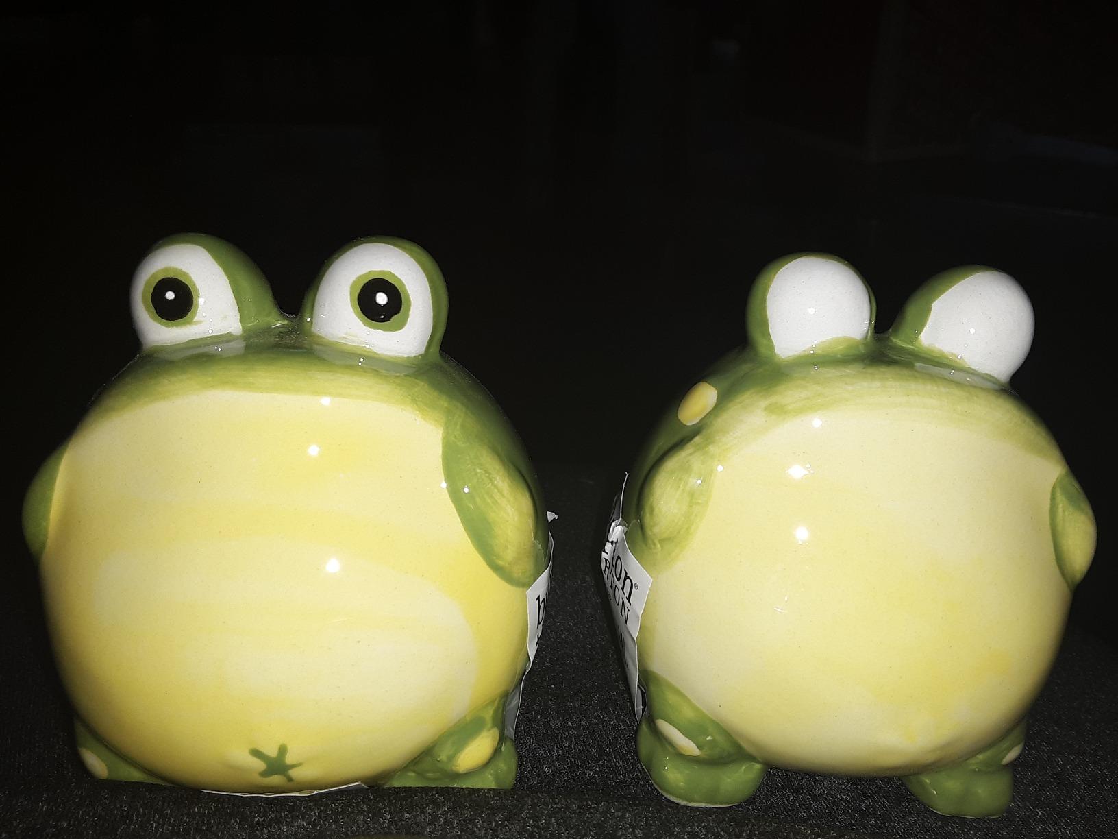 DAPRIL Toby The Toad Frog Salt And Pepper Shakers For Kitchen, One Size, Green customer photo 2
