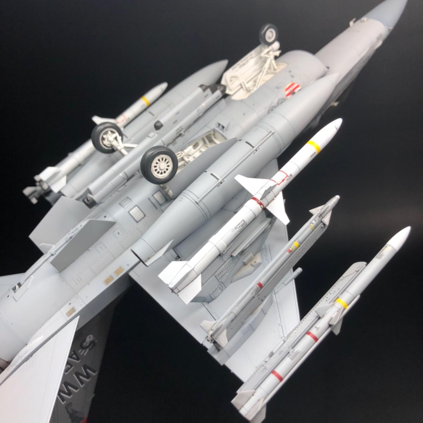 Tamiya 61098 1/48 Lockheed Martin F-16CJ Plastic Model Airplane Kit customer photo 2