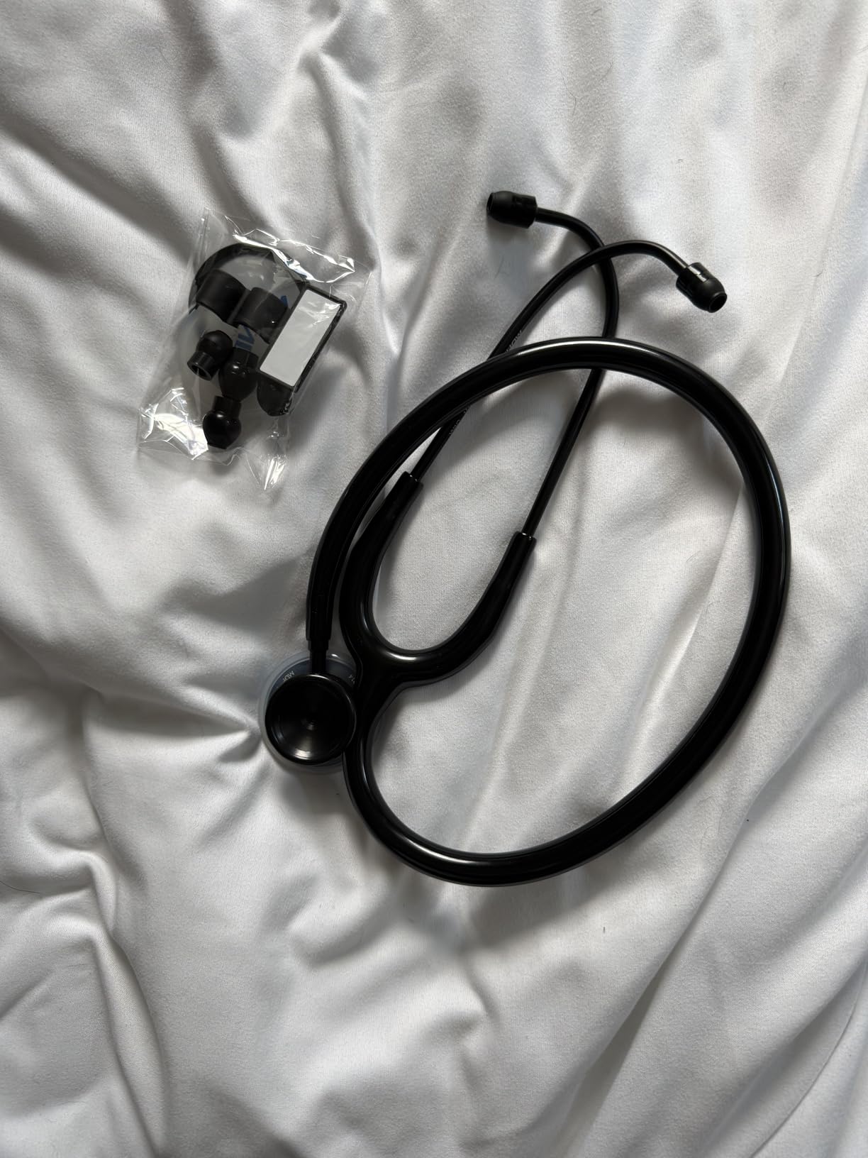 MDF Instruments, Acoustica Lightweight Stethoscope for Doctors, Nurses, Students, Home Health Use, Dual Head, Black Tube, Black Chestpiece-Headset (MDF747XPBO) customer photo 2