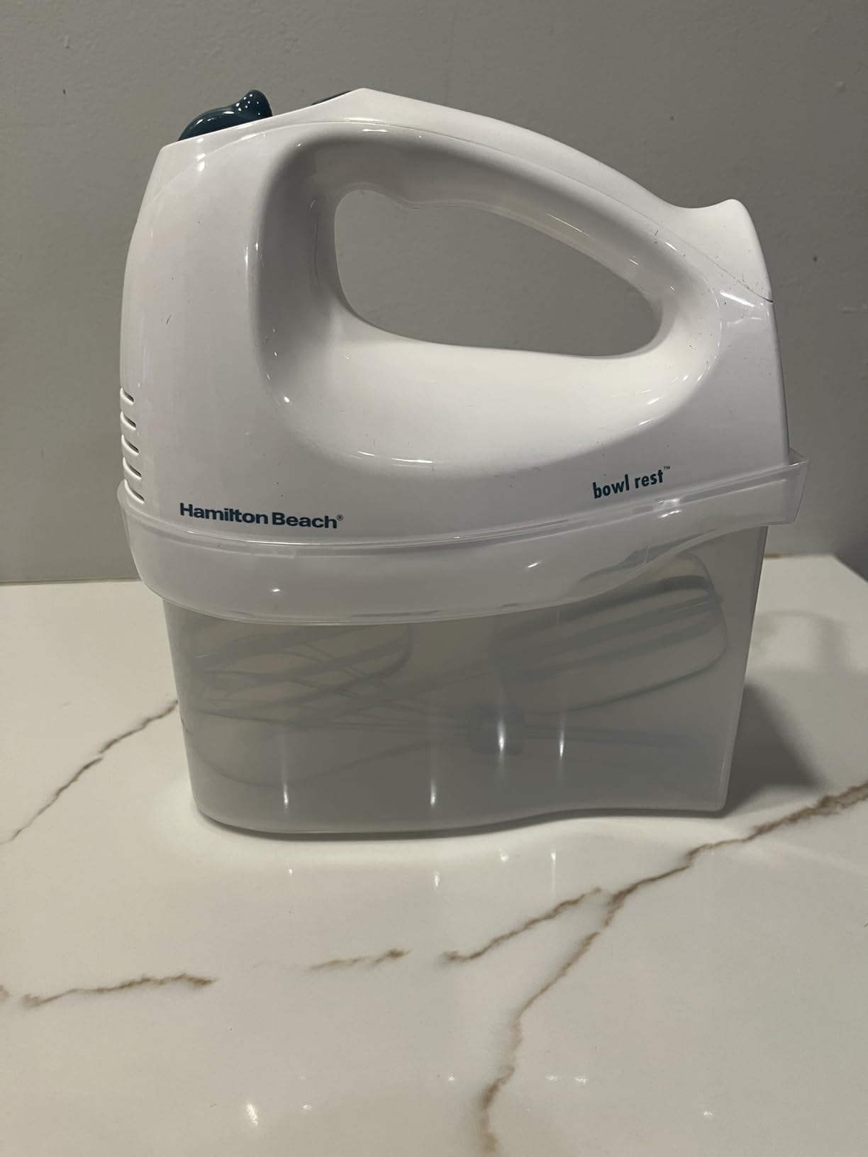 Hamilton Beach 6-Speed Electric Hand Mixer With QuickBurst and Bowl Rest, 62682G customer photo 2