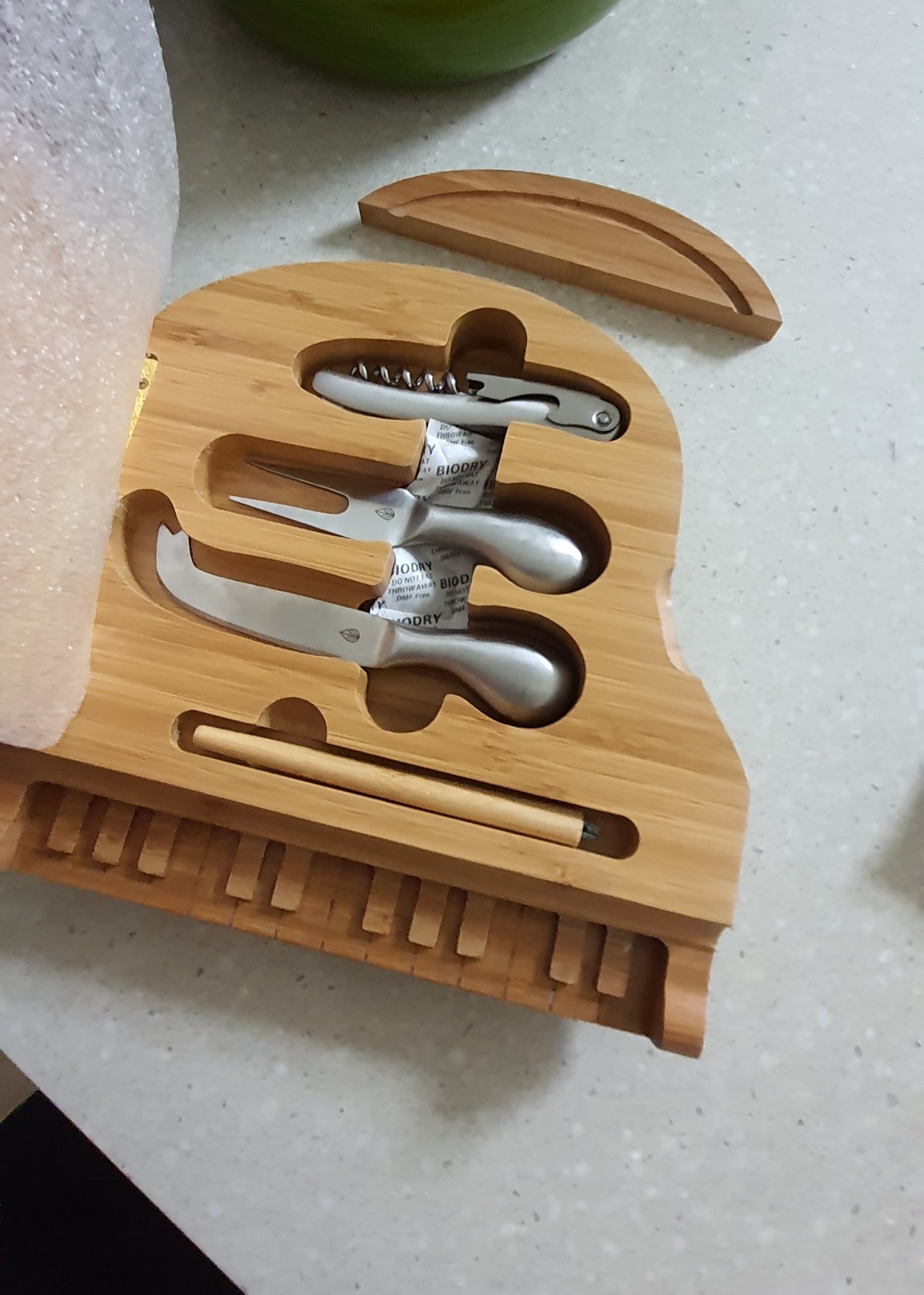 PICNIC TIME Piano Cheese Board & Knife Set, Novelty Charcuterie Board Set with Stainless Steel Tools Housed in Piano Case Under the Lid, Swivel-Open Serving Platter, and Charcuterie Set, (Parawood) customer photo 1