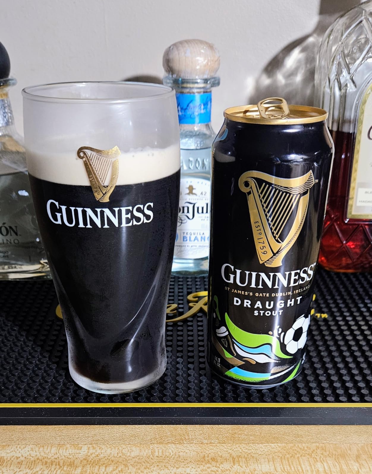Guinness 20oz Beer Glasses Twin Pack | Certified Official Merchandise | Ideal gift for Beer Lovers customer photo 2