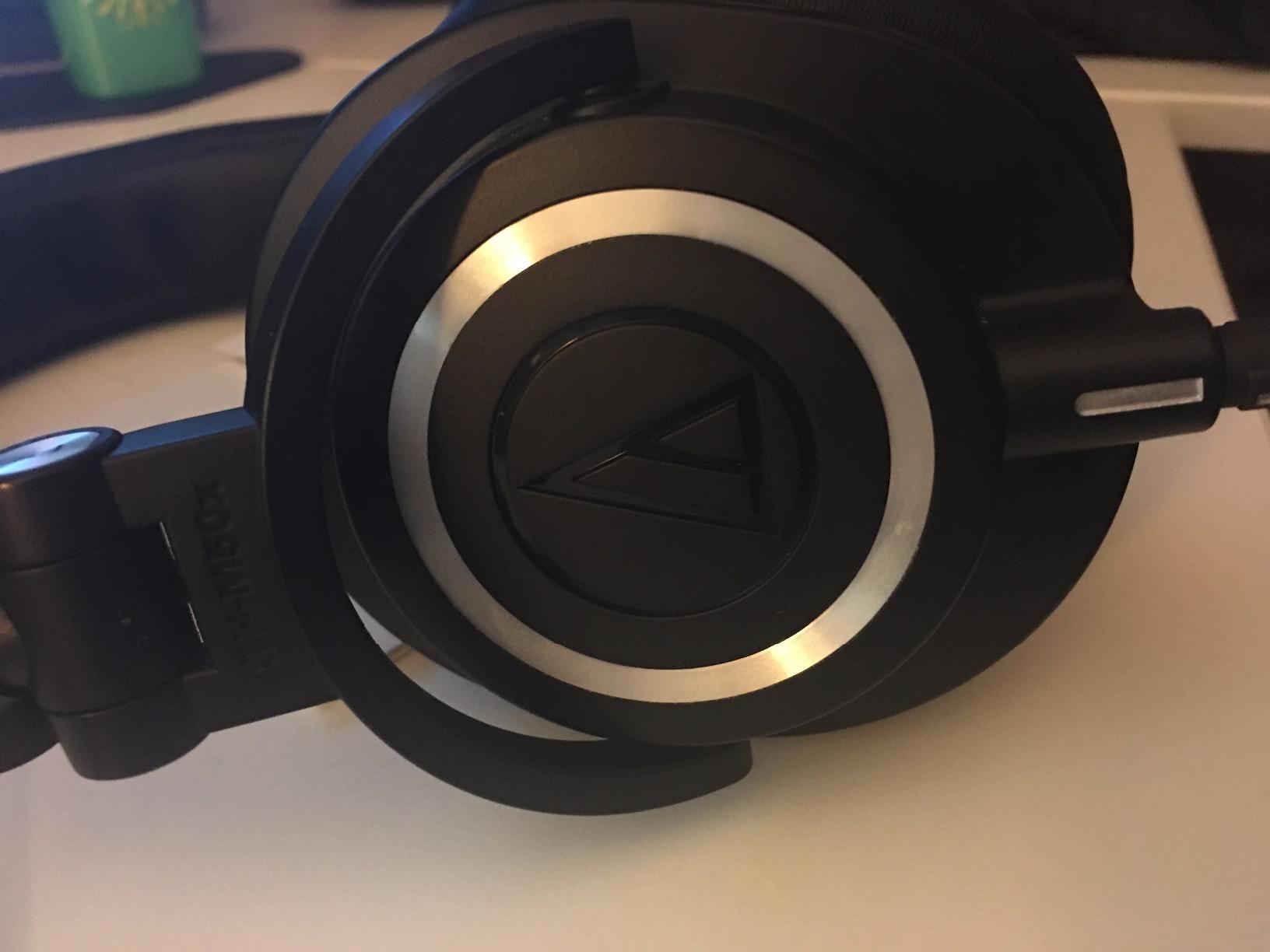 Audio-Technica ATH-M50X Professional Studio Monitor Headphones, Black, Professional Grade, Critically Acclaimed, with Detachable Cable customer photo 2