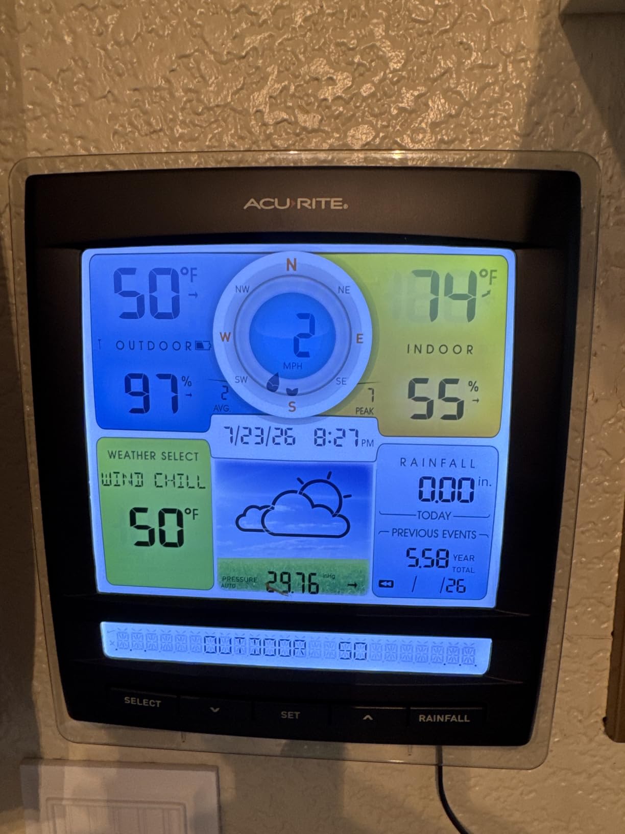 AcuRite Iris (5-in-1) Indoor/Outdoor Wireless Weather Station for Indoor and Outdoor Temperature and Humidity, Wind Speed and Direction, and Rainfall with Digital Display (01512M) customer photo 1