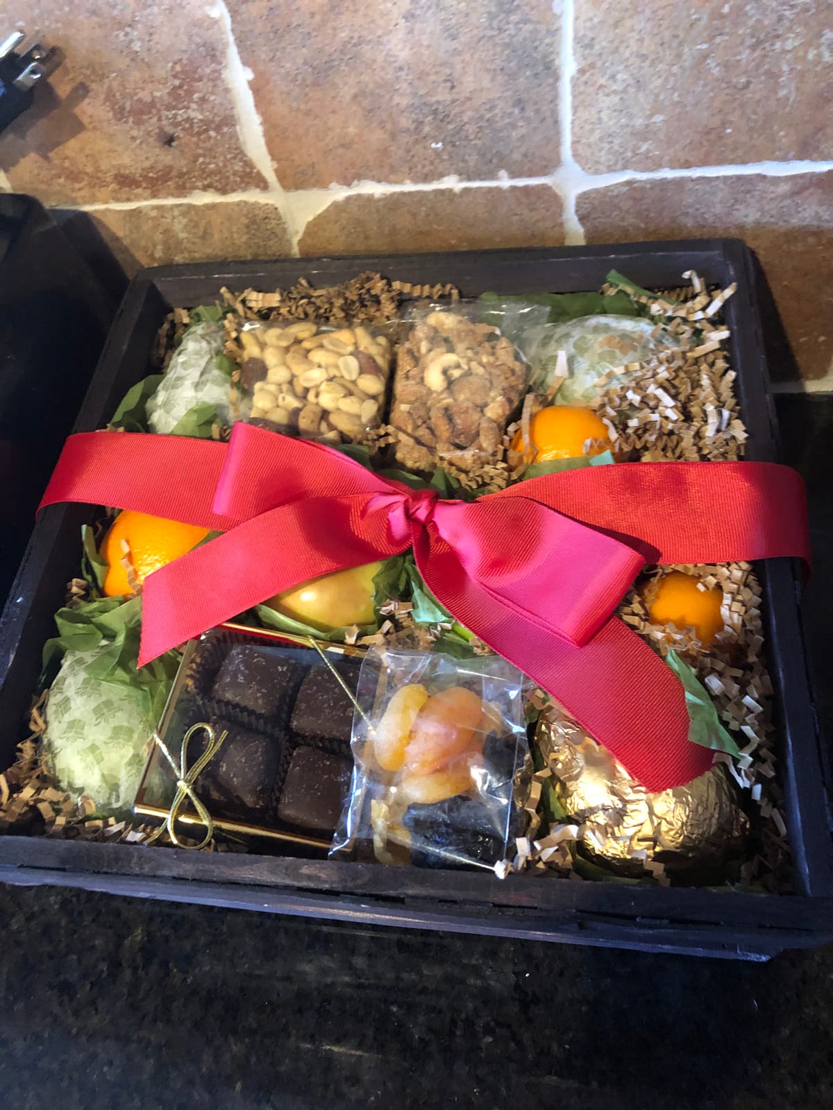 A Gift Inside Fresh Fruit Basket Gift Box with Mixed Fresh Fruit, Pears, Apples, Nuts & Sweet Snacks - Gourmet Fruit Gift Basket for Every Occasion customer photo 1