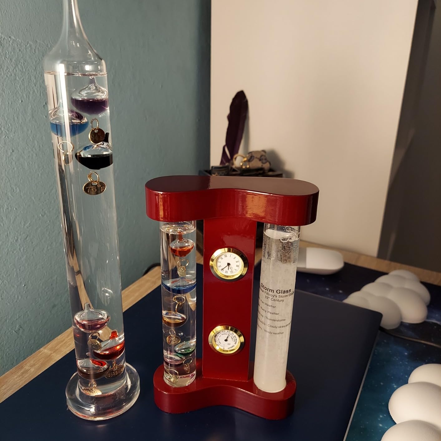Lily's Home Analog Weather Station with Galileo Thermometer - Storm Glass, Clock and Hygrometer - 4-in-1 Indoor Desk Display - 7 x 4.4 Inches customer photo 1