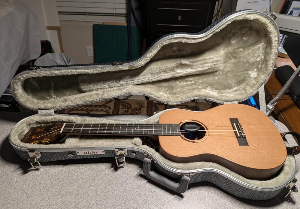 MusicNomad Humilele Ukulele Humidifier (MN302) customer photo 2