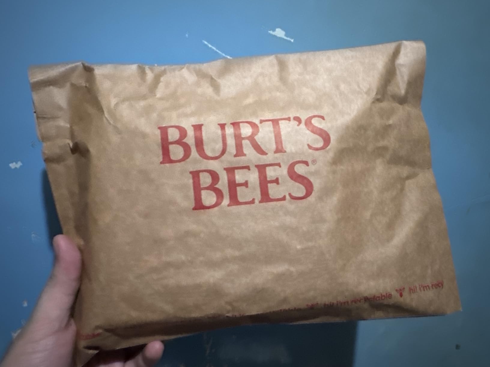 Burt's Bees Valentine's Day Gifts Ideas - Classics Set, 6 Products in Giftable Tin, Cuticle Cream, Hand Salve, Lip Balm, Res-Q Ointment, Hand Repair and Foot Cream customer photo 1