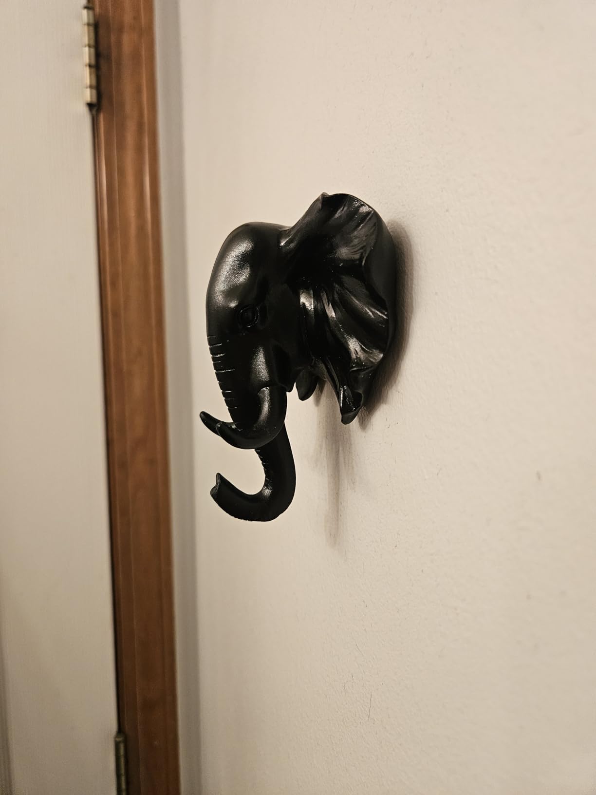 Rhino Head Single Wall Hook/Hanger Animal Shaped Coat Hat Hook Heavy Duty, Rustic, Decorative Gift, Rustic Bronze Color customer photo 2