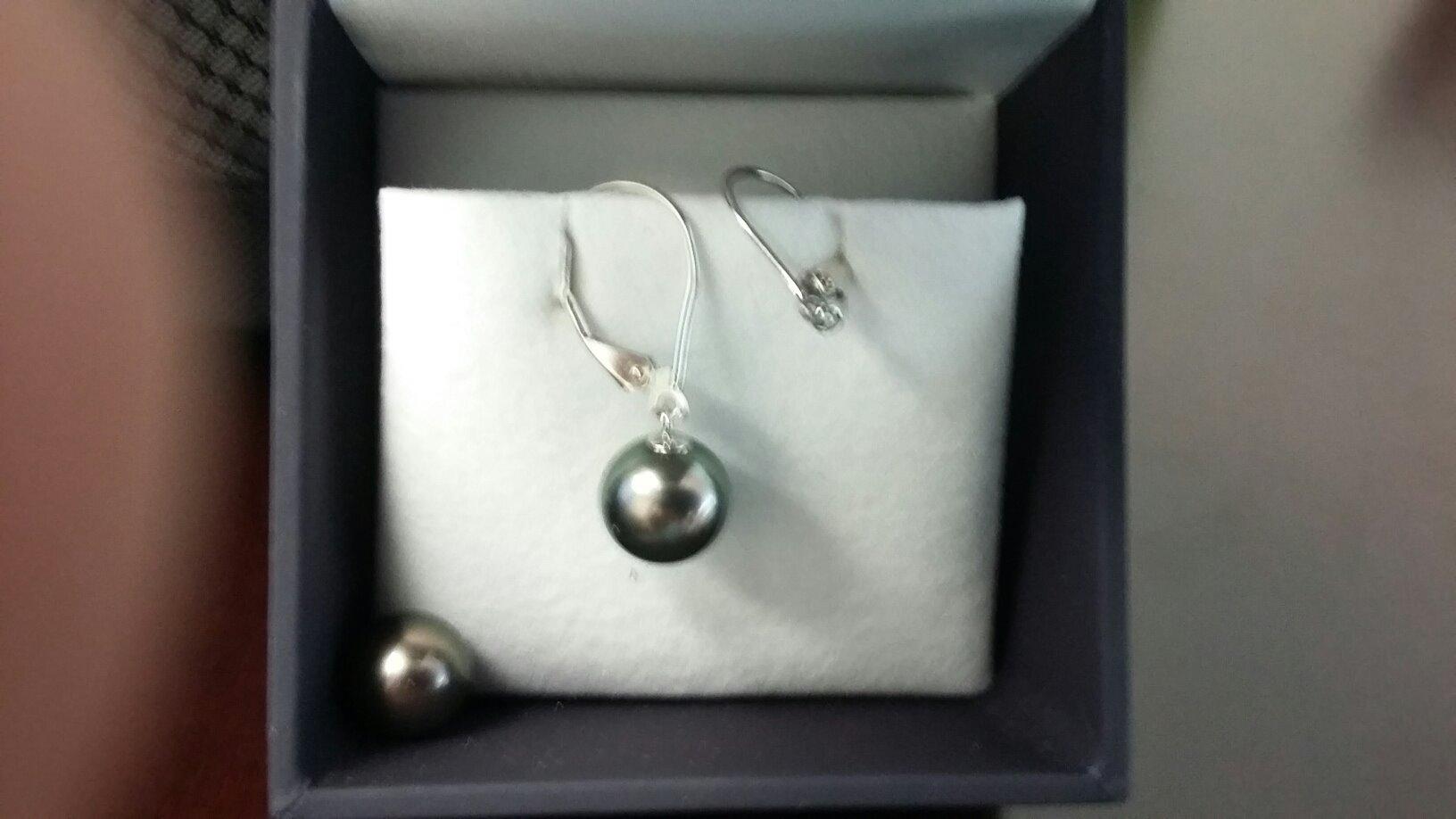 THE PEARL SOURCE Tahitian Real Pearl Earrings for Women - 14k Gold Leverback Earrings customer photo 1