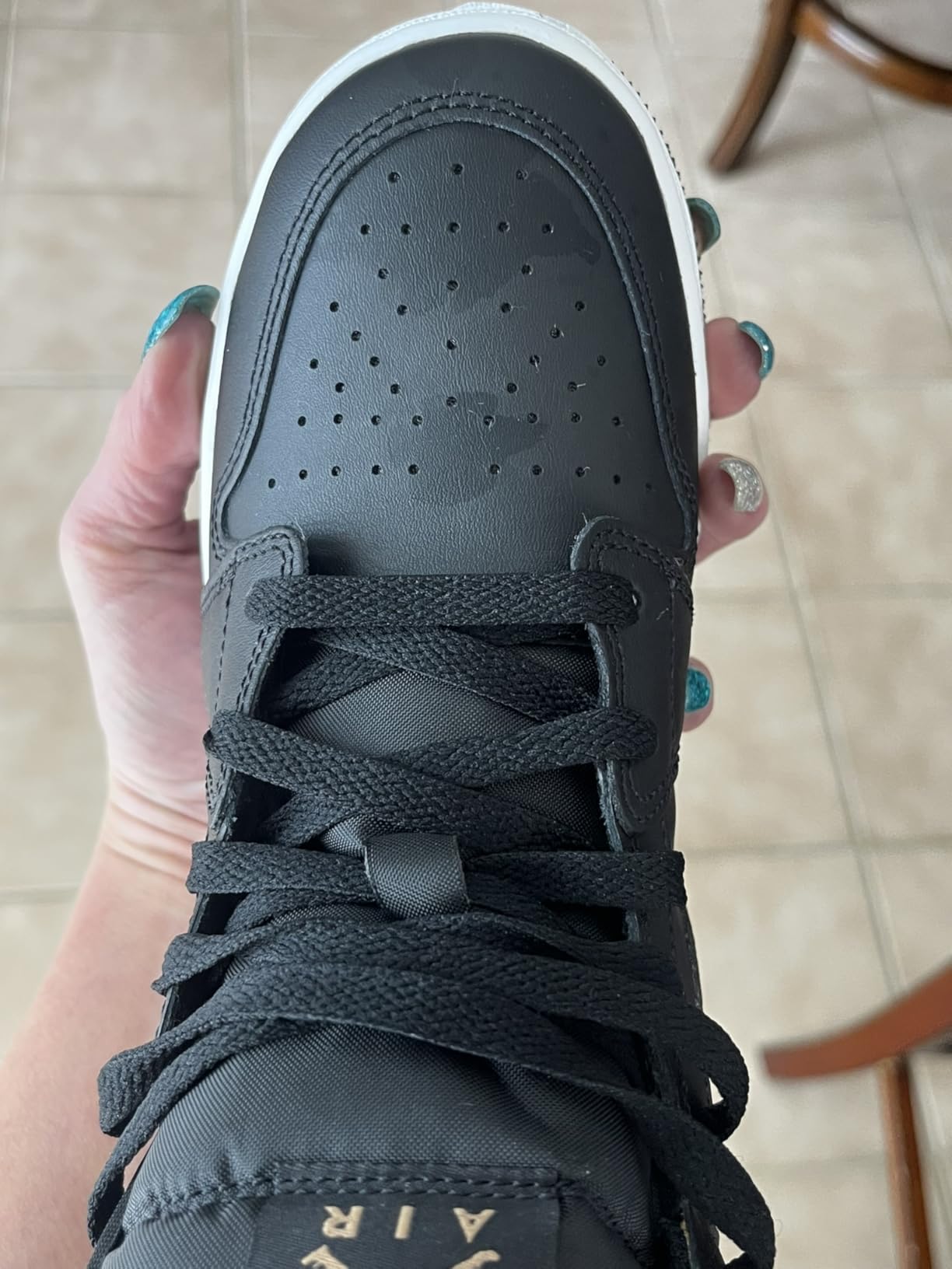 Shoe Protector Spray - Rain & Stain Waterproof Nano Protection for Sneaker, Leather, Nubuck, Suede & Canvas customer photo 1