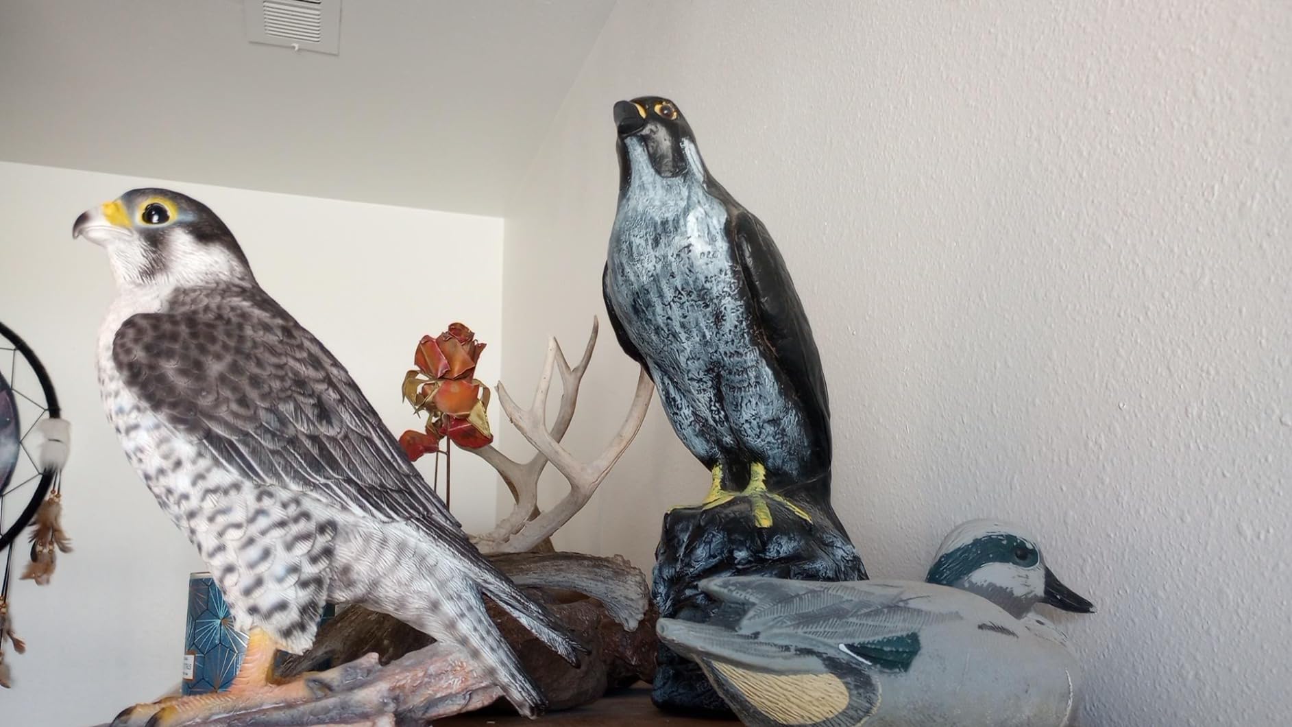 Hi-Line Gift Ltd Peregrine Falcon Statue customer photo 1