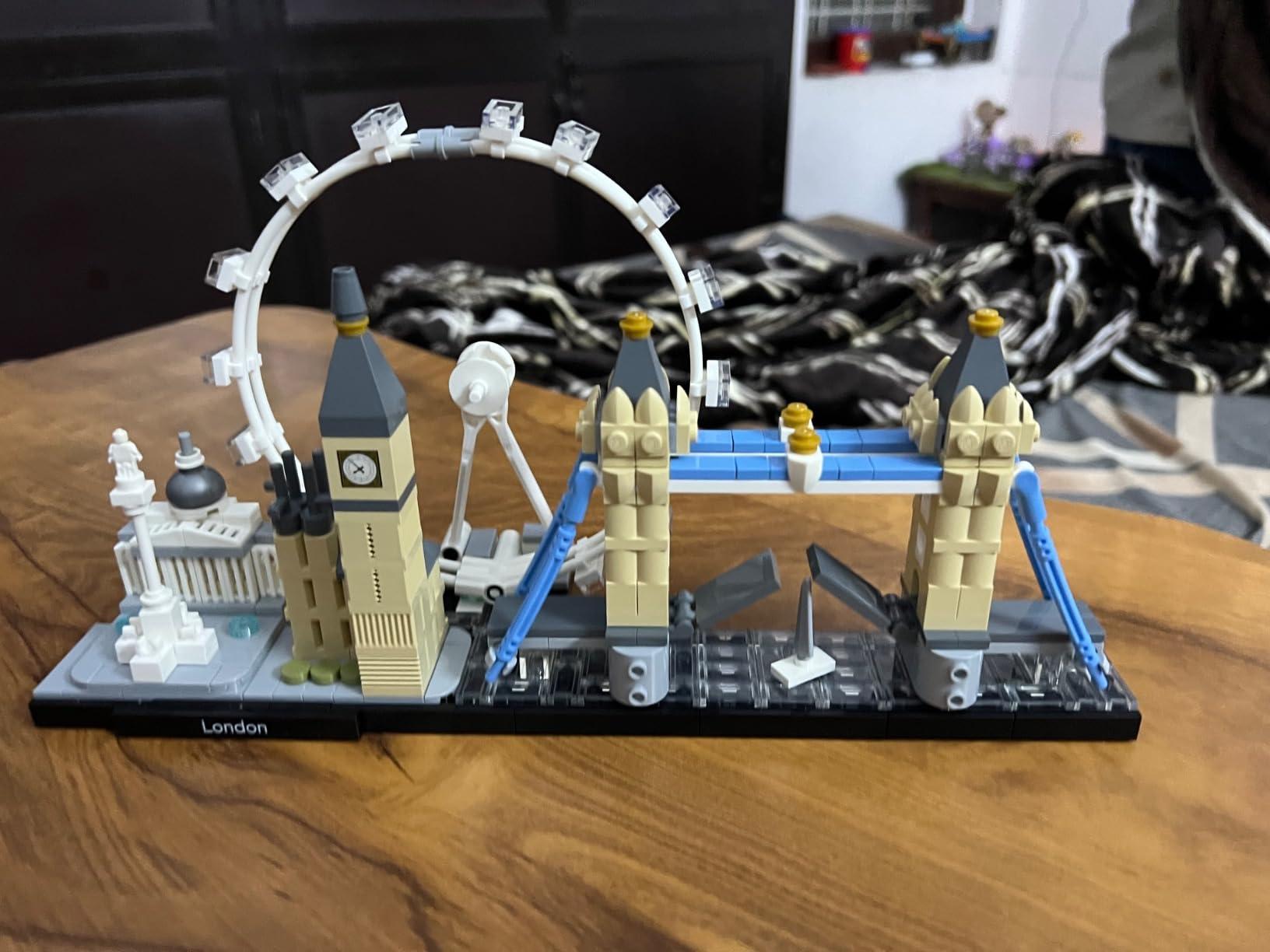 LEGO Architecture London Skyline Collection 21034 Building Set Model Kit and Gift for Kids and Adults (468 pieces) customer photo 1