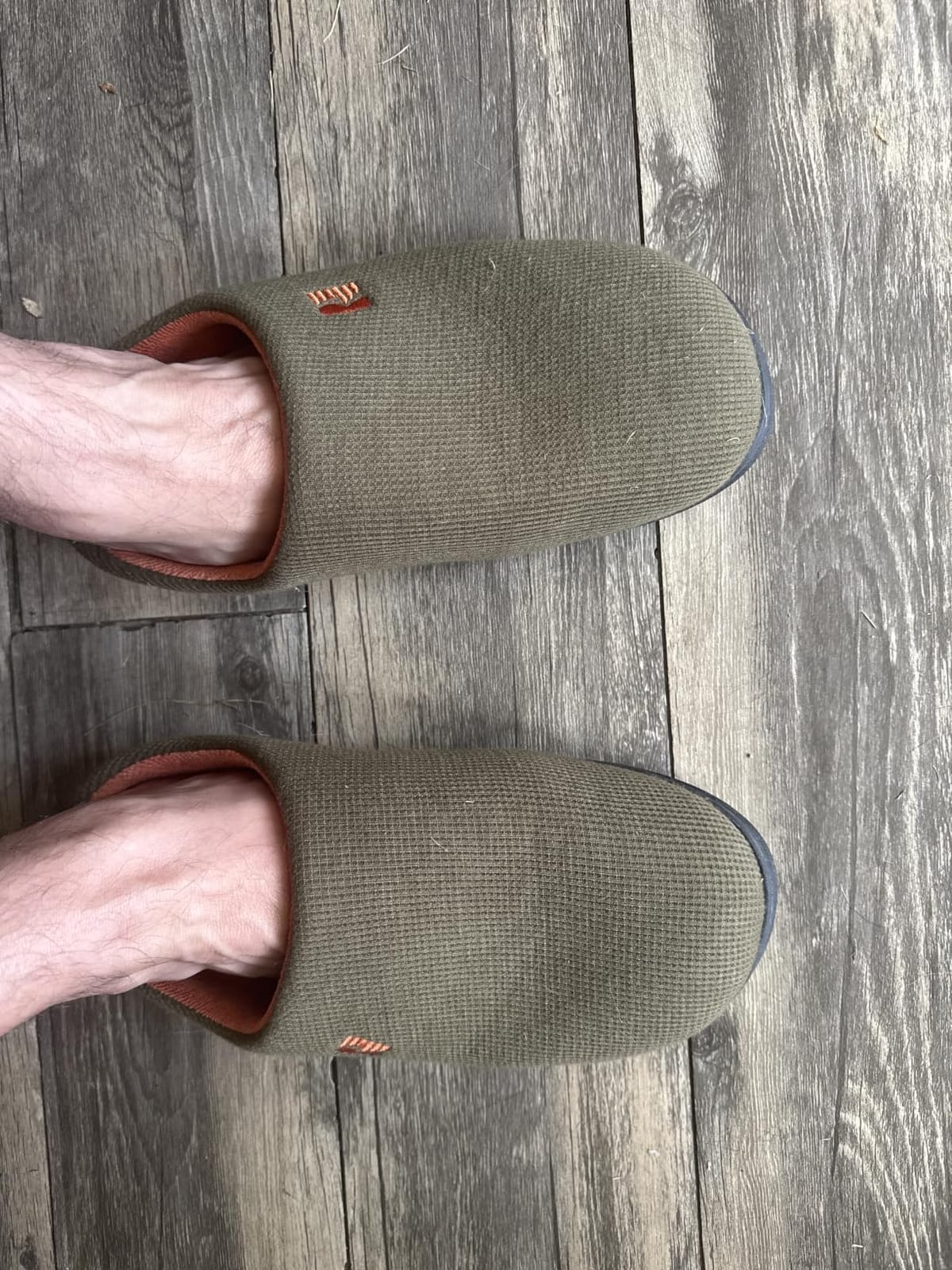 RockDove Men's Original Two-Tone Memory Foam Slipper - Slip-on, Indoor/Outdoor, Non-Slip, Machine Washable customer photo 1