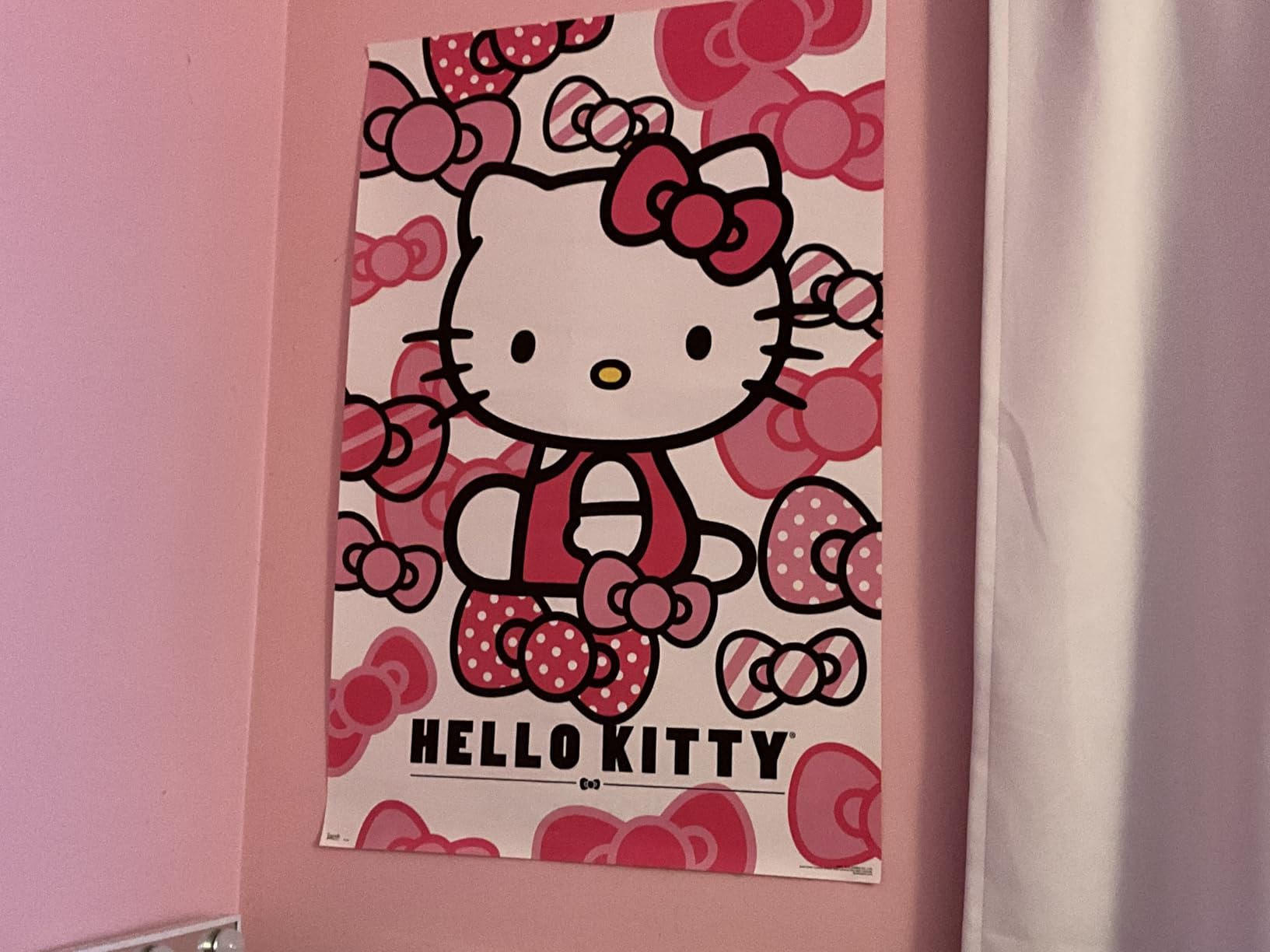 Trends International Hello Kitty Bows Wall Poster 22.375