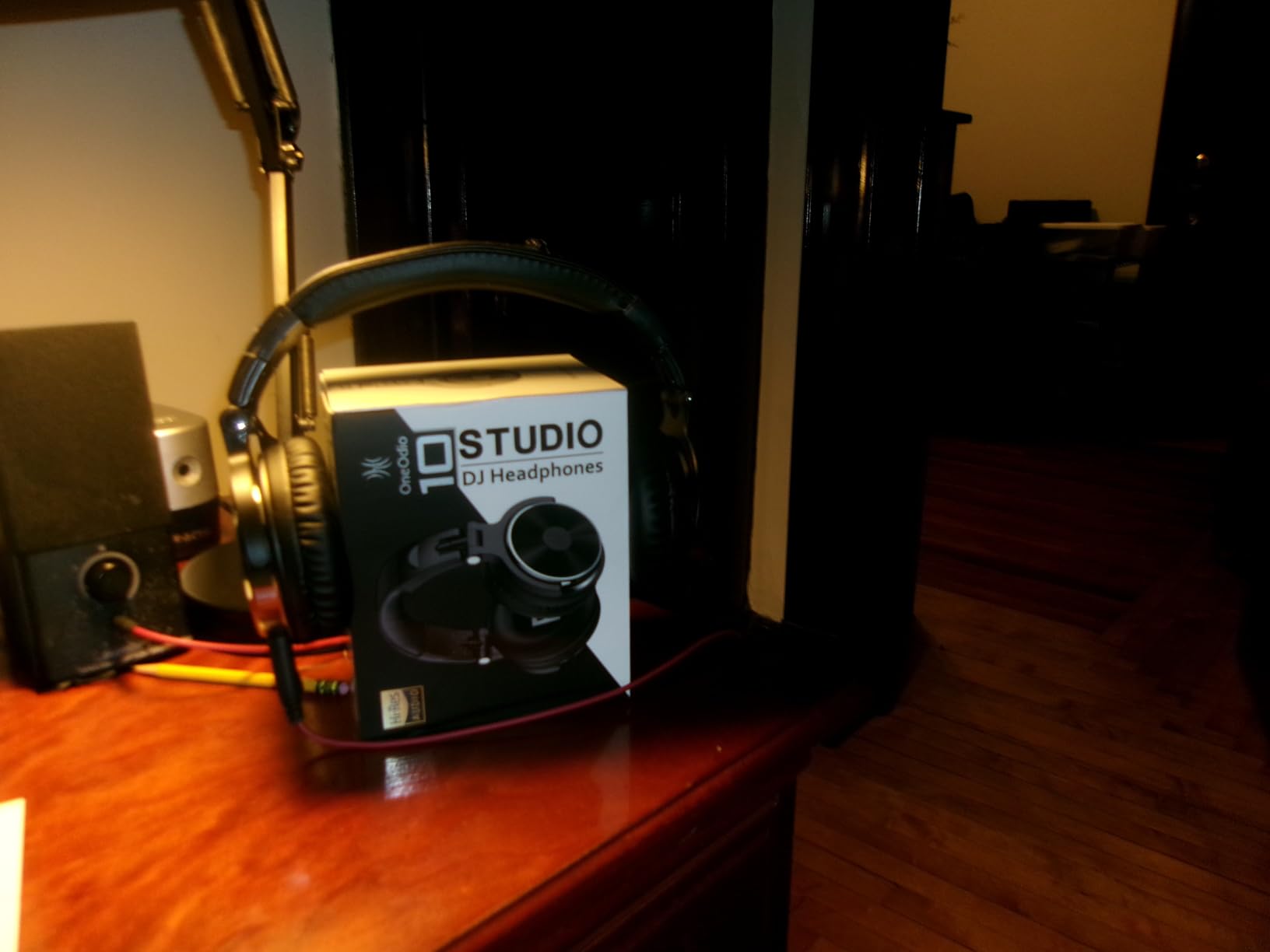 OneOdio Wired Over Ear Headphones Hi-Res Studio Monitor & Mixing DJ Stereo Headsets with 50mm Drivers and 1/4 to 3.5mm Jack for AMP Computer Recording Podcast Keyboard Guitar Laptop - Black customer photo 1