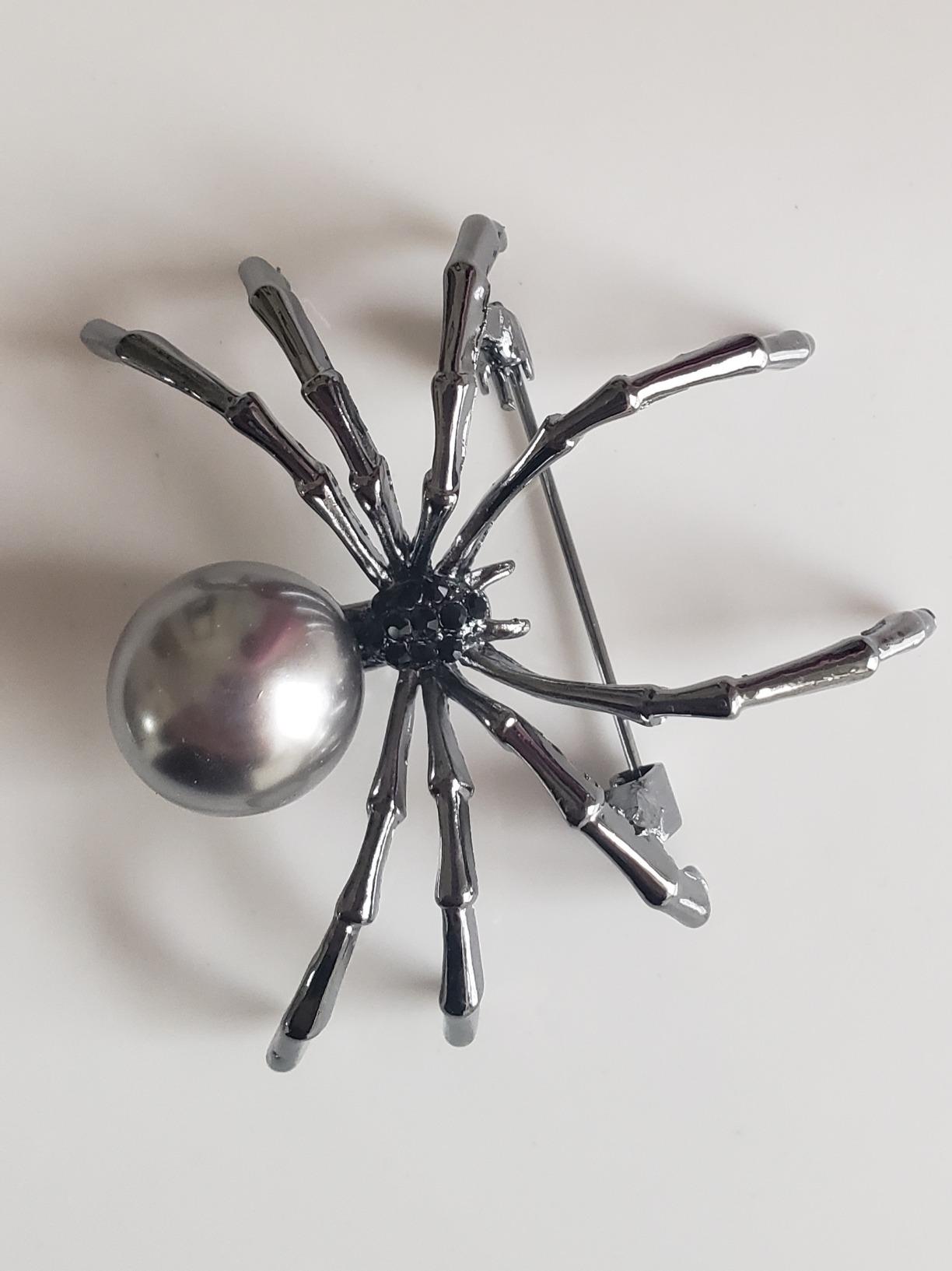 Parts Express Victorian Style Mother of Pearl Body and Micro Pave Spider Brooches Pins Silver Tone customer photo 2