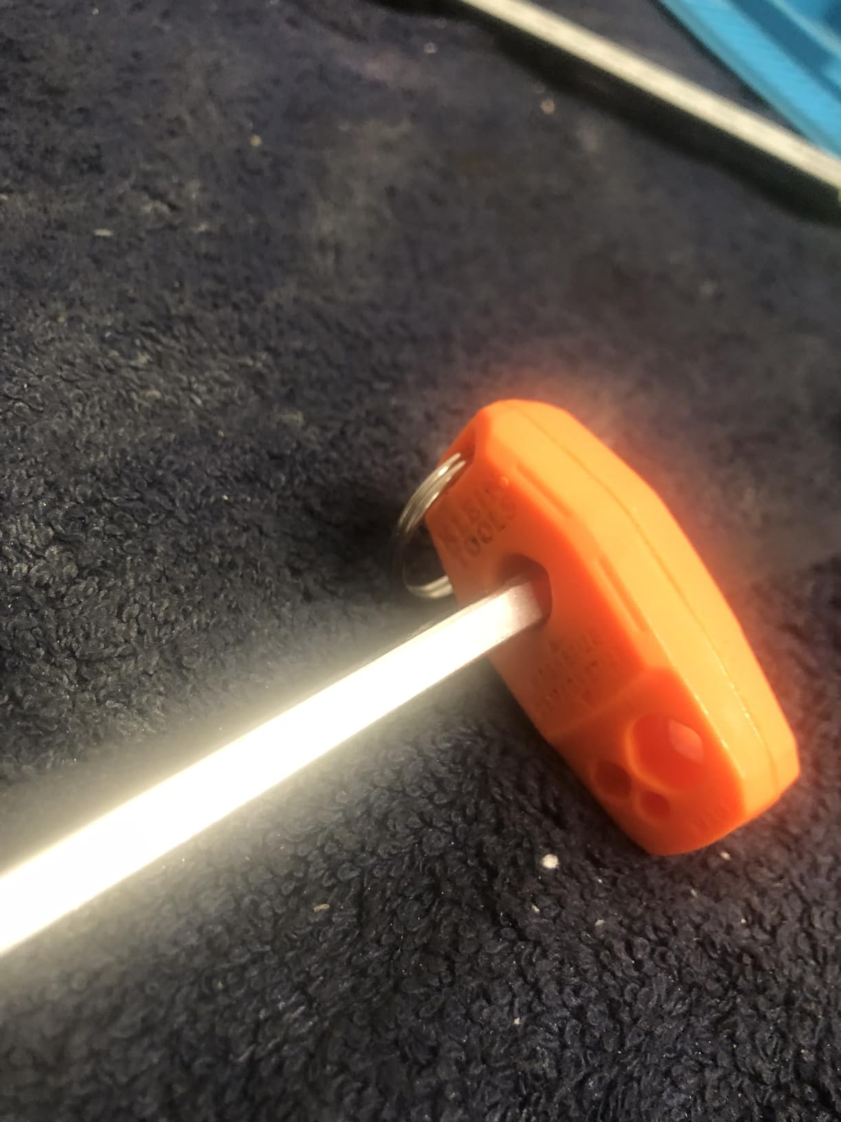 Klein Tools MAG2 Demagnetizer / Magnetizer for Screwdriver Bits and Tips, Makes Tools Magnetic, Home Improvement, Rare-Earth Magnet customer photo 1