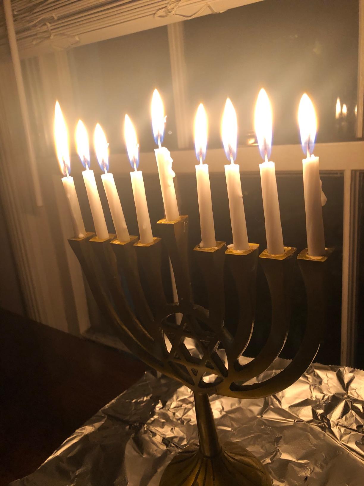 The Dreidel Company Hanukkah Menorah with Traditional Star Polished Aluminum Finish, Full Size 7 Inches Tall customer photo 2