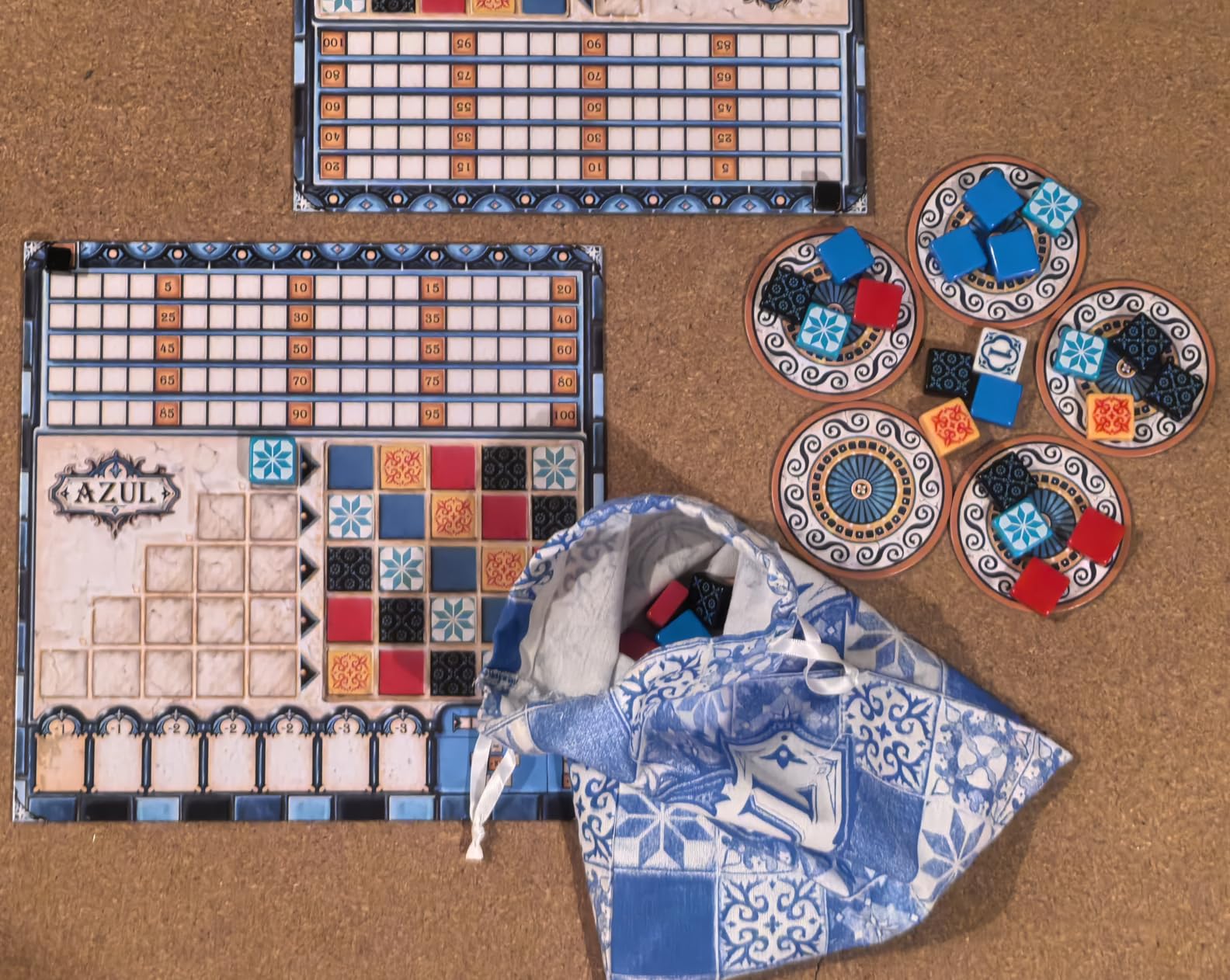 Asmodee Azul Board Game - Mosaic Pattern Placement & Beautiful Art Adult Board Games, Award-Winning Strategy for Adults & Families, Family Fun for Adults, 2-4 Players Ages 8+, 30-45 Minute Playtime customer photo 2