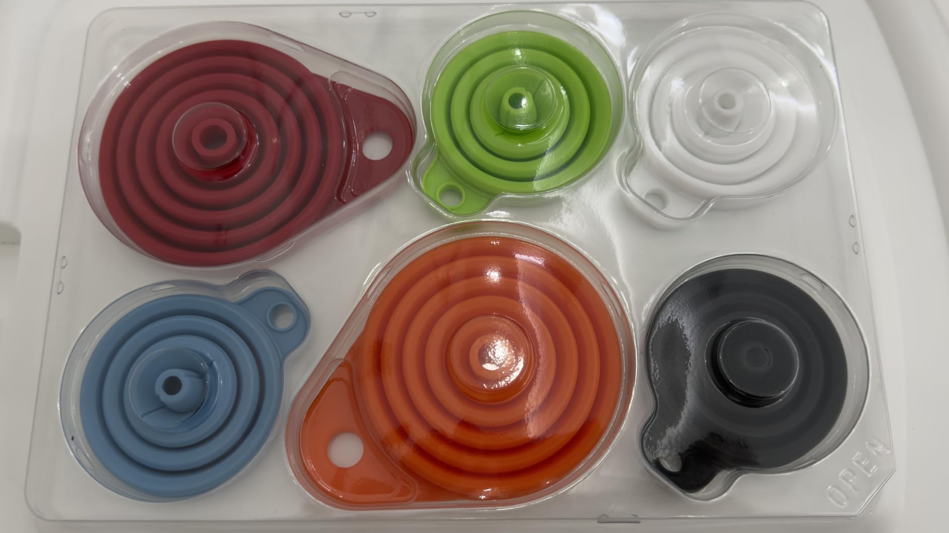 KongNai Kitchen Funnel Set 4 Pack, Small and Large, Kitchen Gadgets Accessories Foldable Silicone Collapsible Funnels for Filling Water Bottle Liquid Transfer Food Grade customer photo 1