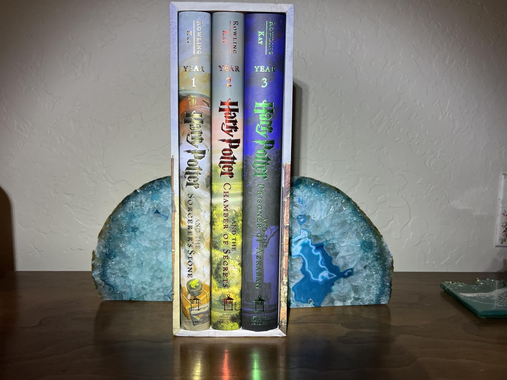 AMOYSTONE Teal Agate Geode Bookends customer photo 2