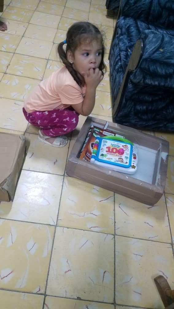 LeapFrog Learning Friends 100 Words Book customer photo 2