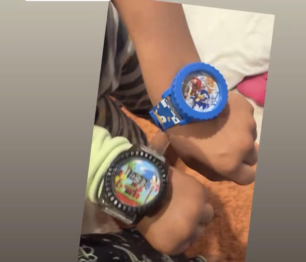 Sonic The Hedgehog Kids Digital Watch - Flashing LED Light-Up Display, Easy-to-Read Time, Adjustable Strap, and Sonic Character Design - Fits Wrists from 5.5