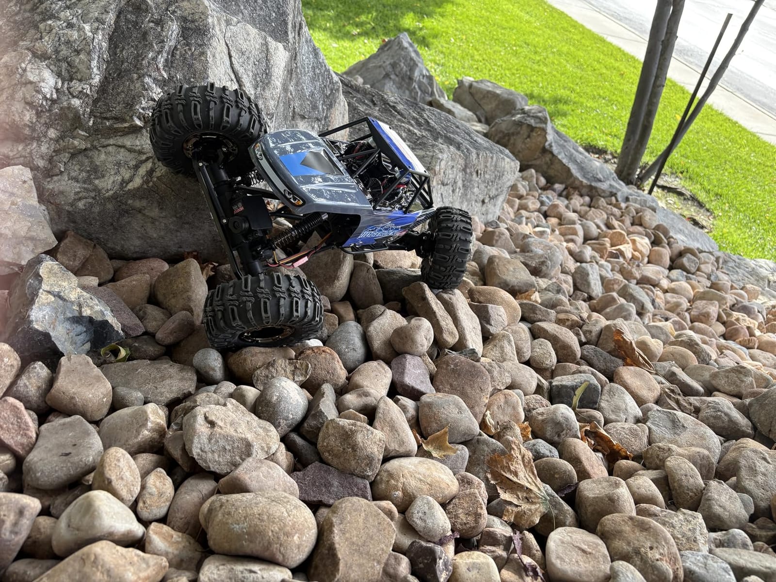 Redcat Racing Danchee Ridgerock 1/10 Scale 4WD Electric RC Rock Crawler - RC Truck RTR with 2.4GHz Radio, Dual Motors, 4-Wheel Steering, USB Charger with RC Crawler Li-ion Battery customer photo 1