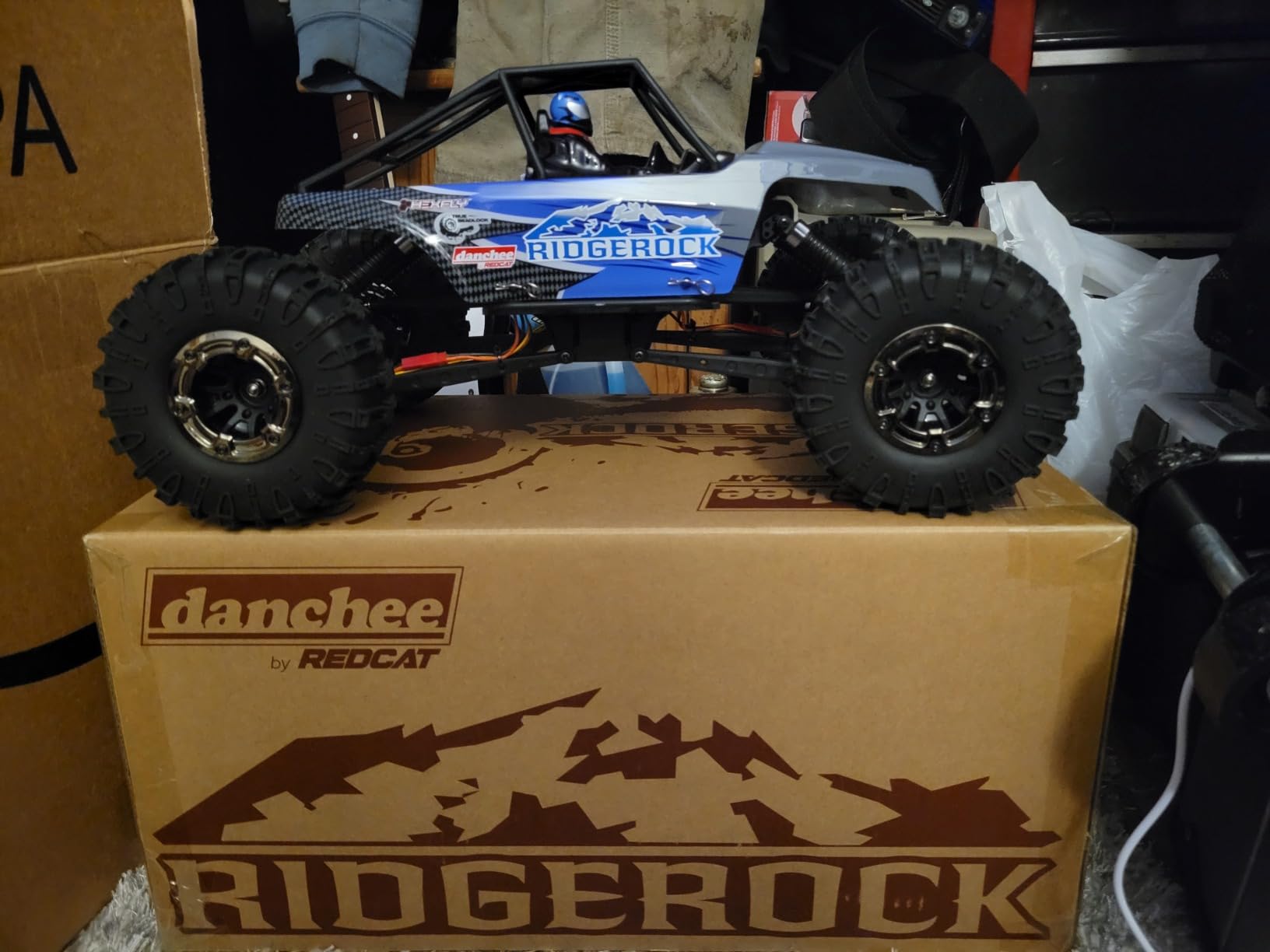 Redcat Racing Danchee Ridgerock 1/10 Scale 4WD Electric RC Rock Crawler - RC Truck RTR with 2.4GHz Radio, Dual Motors, 4-Wheel Steering, USB Charger with RC Crawler Li-ion Battery customer photo 2