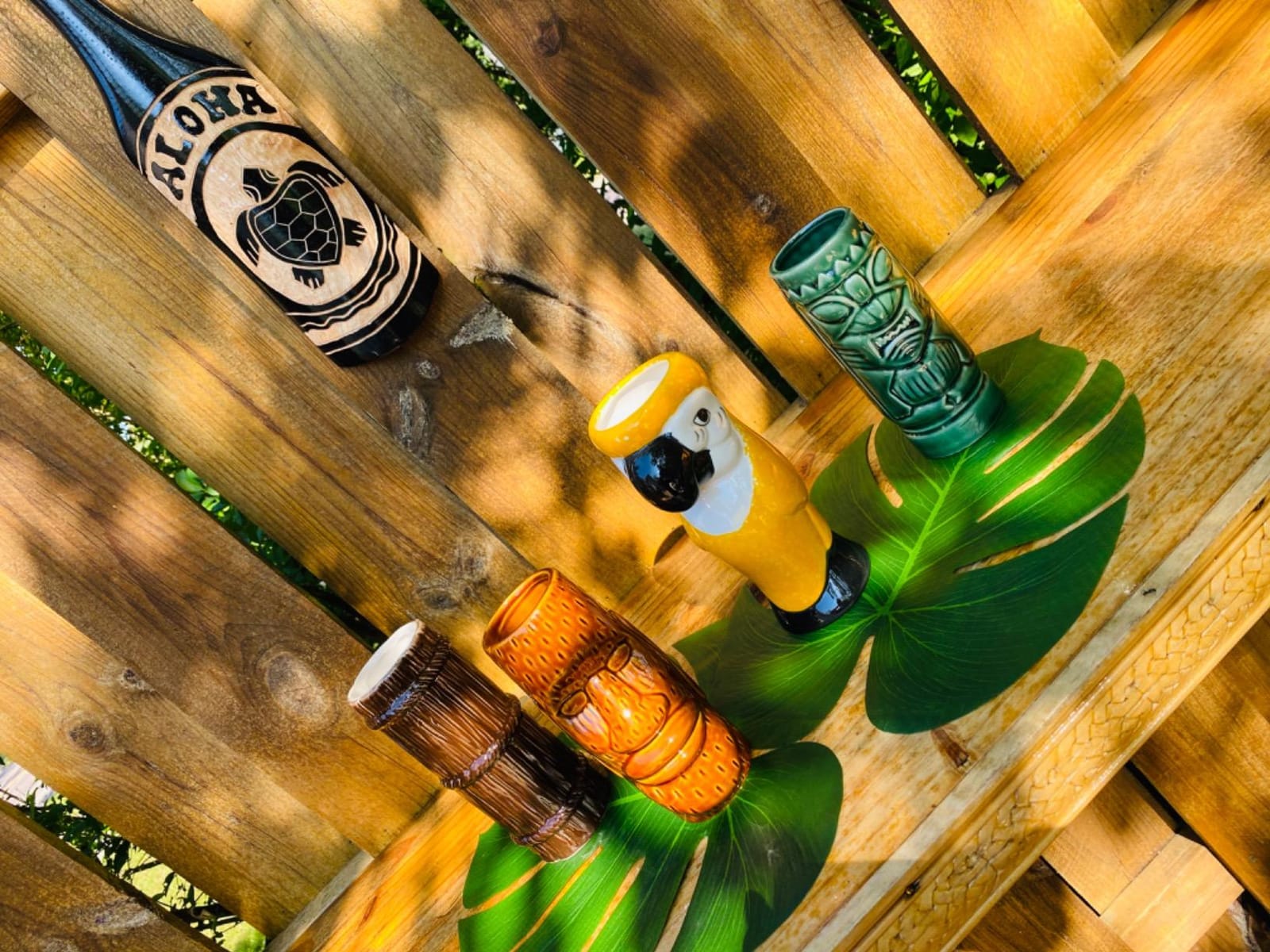 LINALL Tiki Mugs Cocktail Set of 4 - Large Ceramic Hawaiian Party Mugs Drinkware, Cute Exotic Cocktail Glasses, Tiki Bar Professional Hawaiian Party Barware, TKSET0001 customer photo 2
