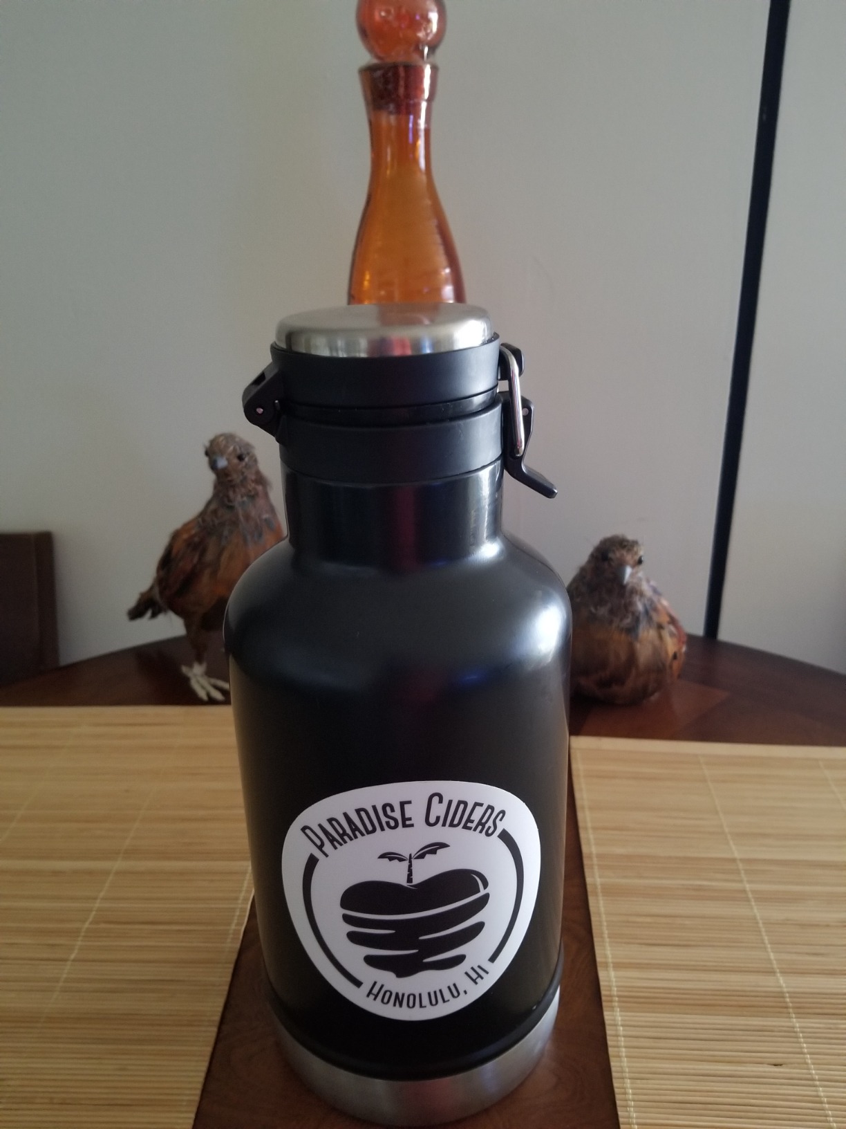 Stanley Classic Easy-Pour Growler 64 oz | Keeps Beer Cold or Coffee Hot | Leakproof Steel Lined Lid and Easy to Carry Handle | Insulated Stainless Steel | BPA-Free | Green customer photo 2