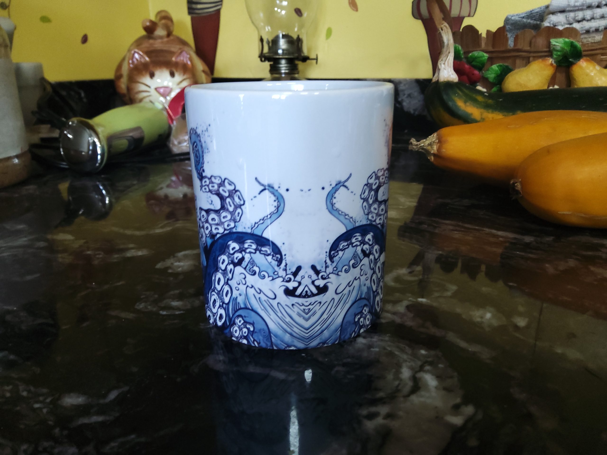 MUGBREW Giant Blue Octopus Ceramic Coffee Mug Tea Cup, 11 OZ customer photo 1