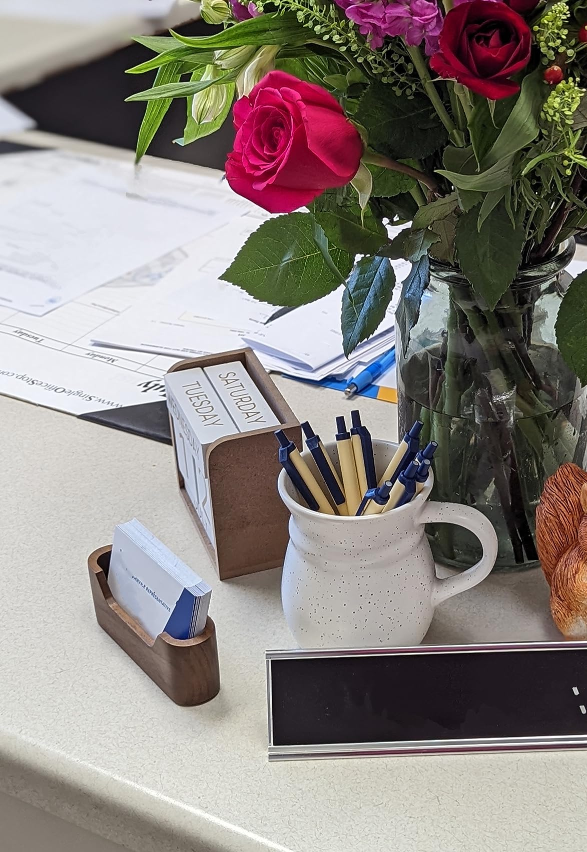 MaxGear Walnut Wood Business Card Holder - Wooden Desk Organizer for Storing and Displaying Business Cards, Elegant Mountain Design with Non-Slip Base for Office customer photo 2