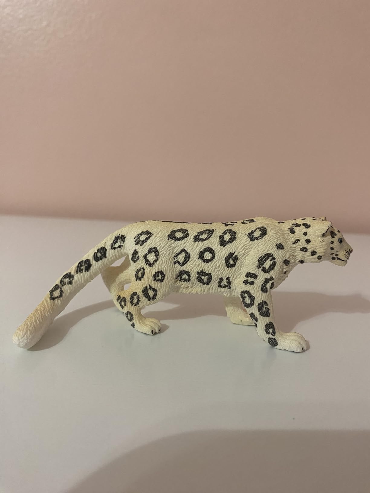 Schleich Wild Life - Snow Leopard Toy Figurine - Kids Ages 3+ | 14838 | Wild Animal Figurine, Realistic Animal Toys, Safari Toy for Boys and Girls, Screen-Free Imaginative Pretend Play, Montessori customer photo 1