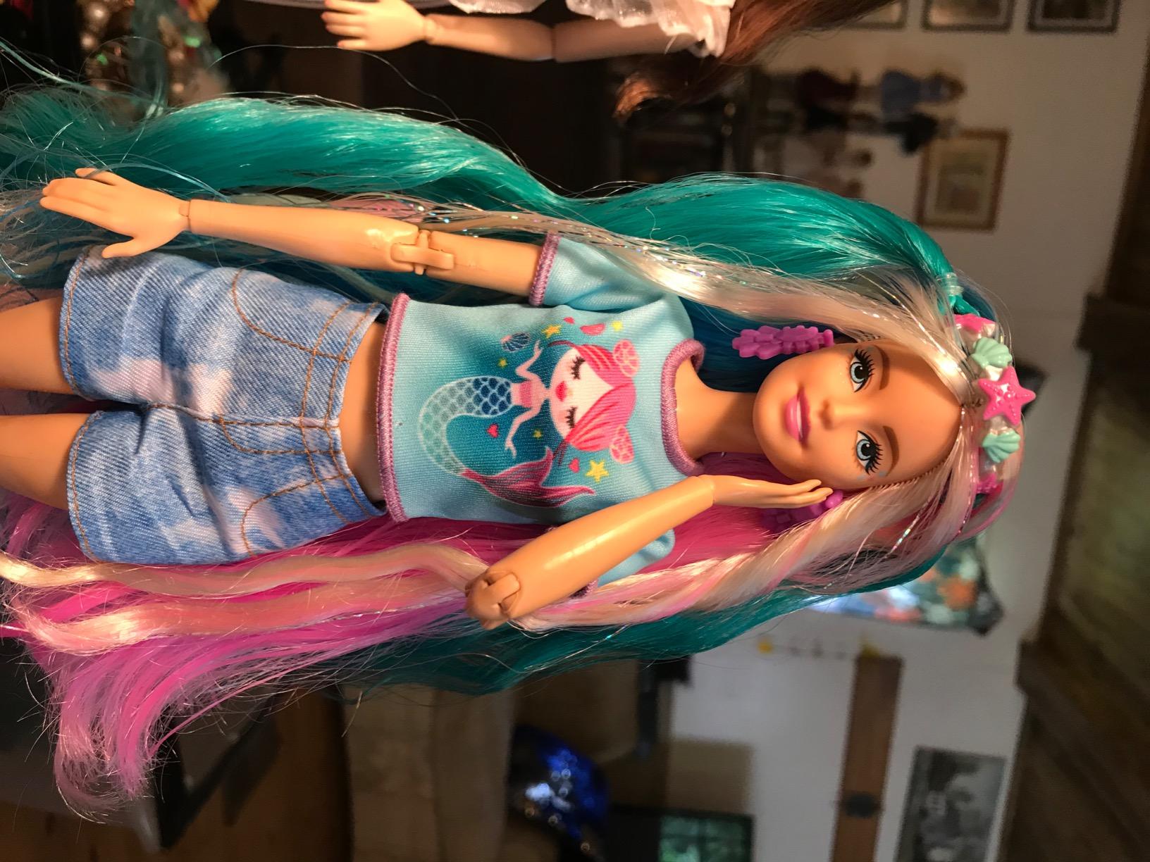 Barbie Fantasy Hair Doll, Blonde, with 2 Decorated Crowns, 2 Tops & Accessories for Mermaid and Unicorn Looks, Plus Hairstyling Pieces, for Kids 3 to 7 Years Old (Amazon Exclusive) customer photo 2