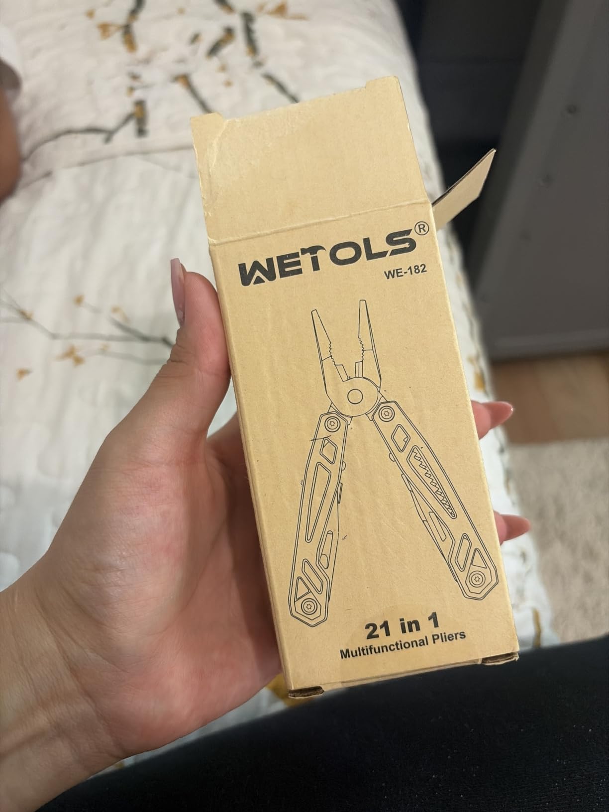 Multitool with Pocket Knife, 21-in-1 Stainless Steel Pliers with Screwdrivers customer photo 2