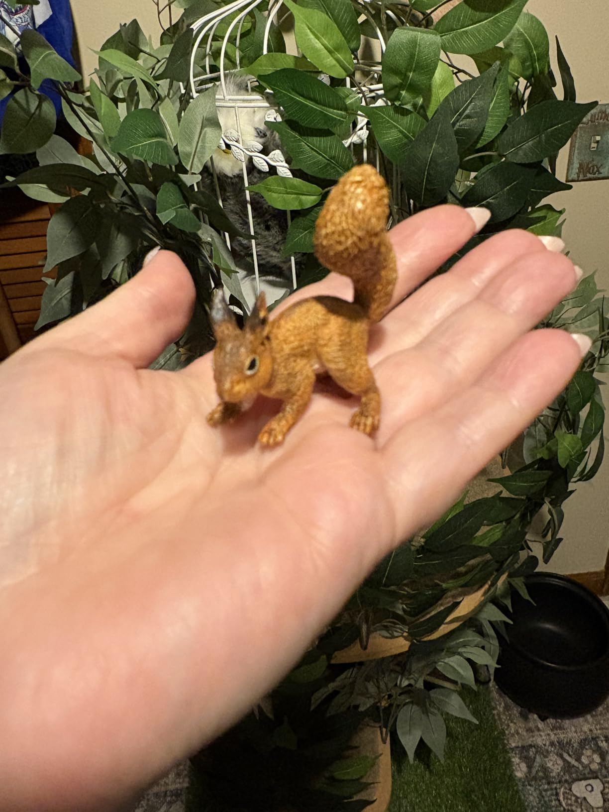 Papo Detailed Squirrel Figurine Toy, Wild Life Collection, Kids Ages 3+ | Educational play about nature and curiosity | 5.2 x 4 x 5.5 cm | hand-painted | a piece to collect | gift for girls and boys customer photo 1