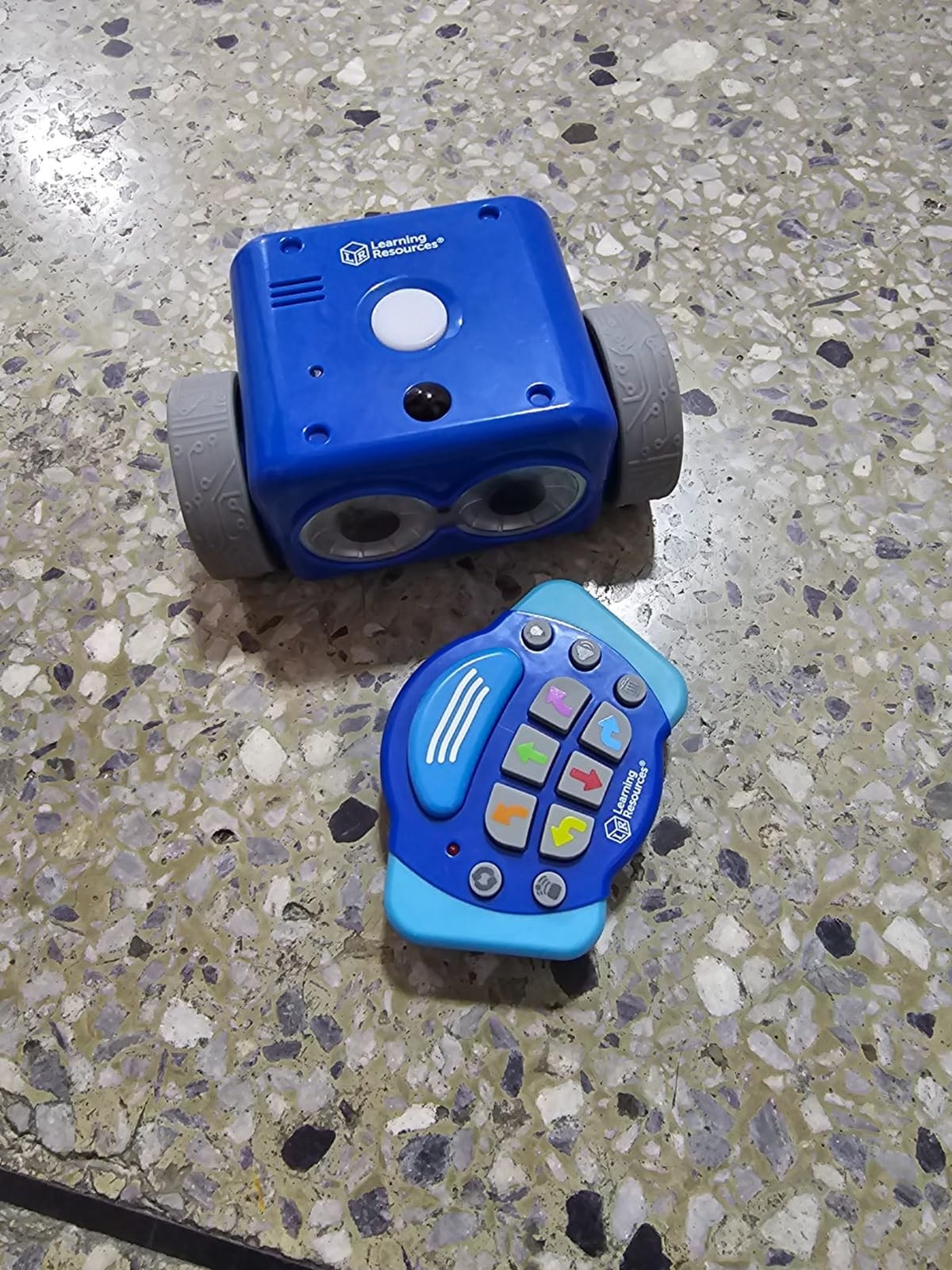 Learning Resources Botley The Coding Robot 2.0 Activity Set - 78 Pieces, Ages 5+, Screen-Free Coding Robot for Kids customer photo 2