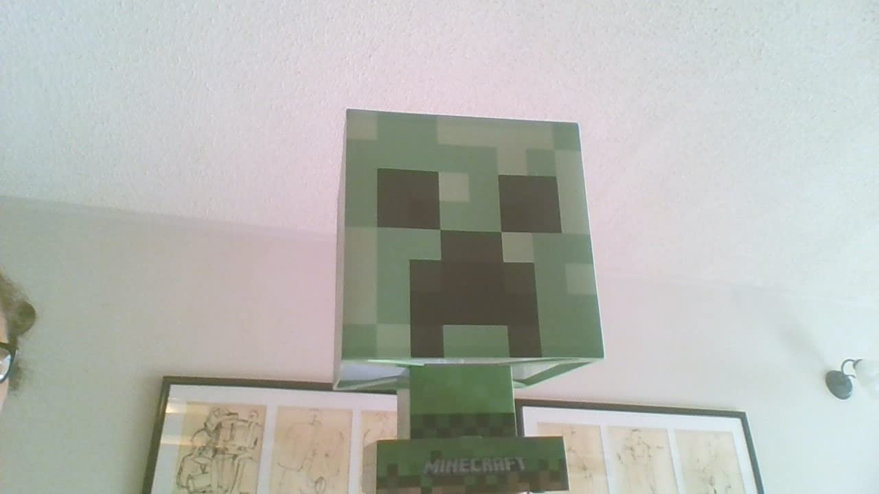 Paladone Minecraft Creeper Desk Light with Official Creeper Sounds, Handheld Night Light for Kids Room or Gamer Décor - Licensed Minecraft Gifts customer photo 1