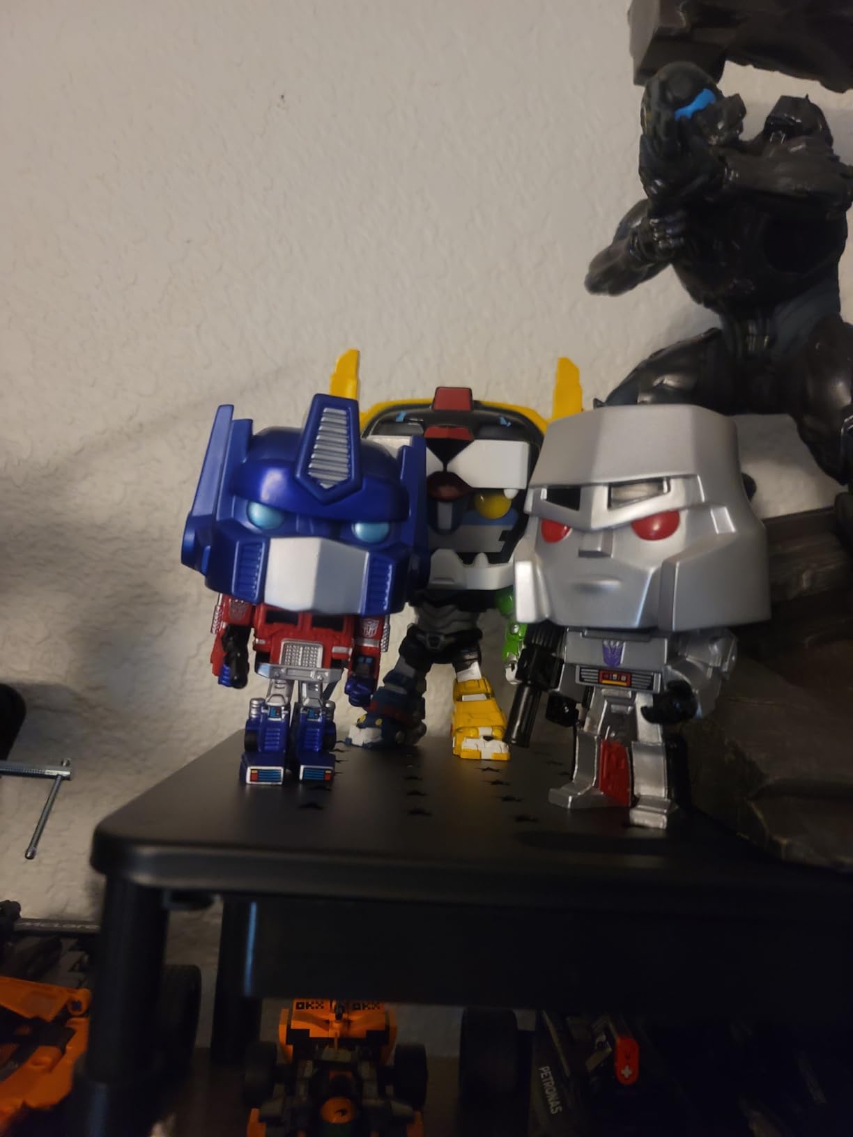 Funko Pop! Retro Toys: Transformers - Metallic Optimus Prime Amazon Exclusive customer photo 1