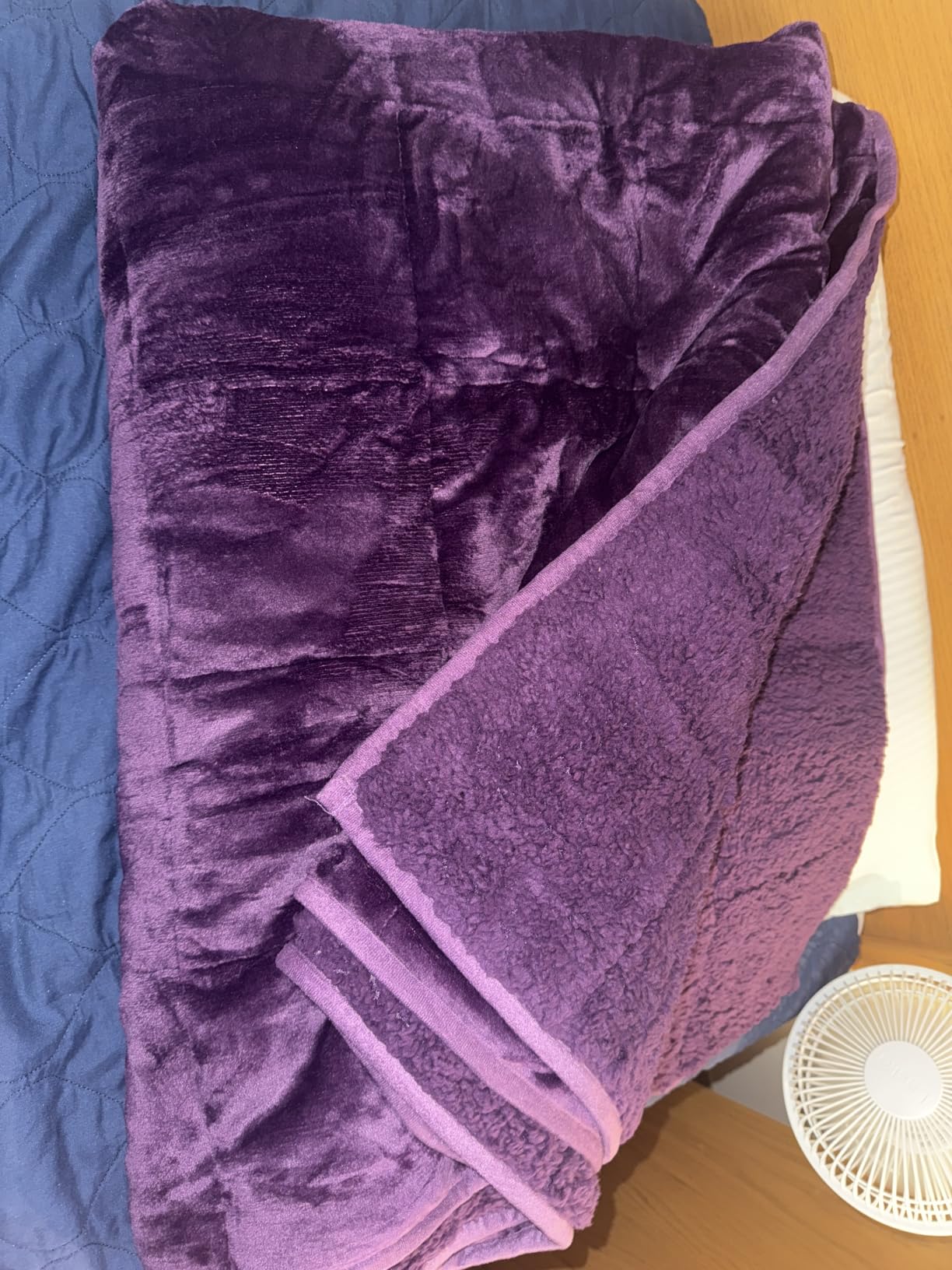 Uttermara Weighted Blankets for Adults Full Size, 12lbs 48x72 inches | Soft Plush Fleece; Warm Cozy Sherpa; Machine Washable; Filled with Glass Beads; Heavy Throw for Sleep and Calm customer photo 1